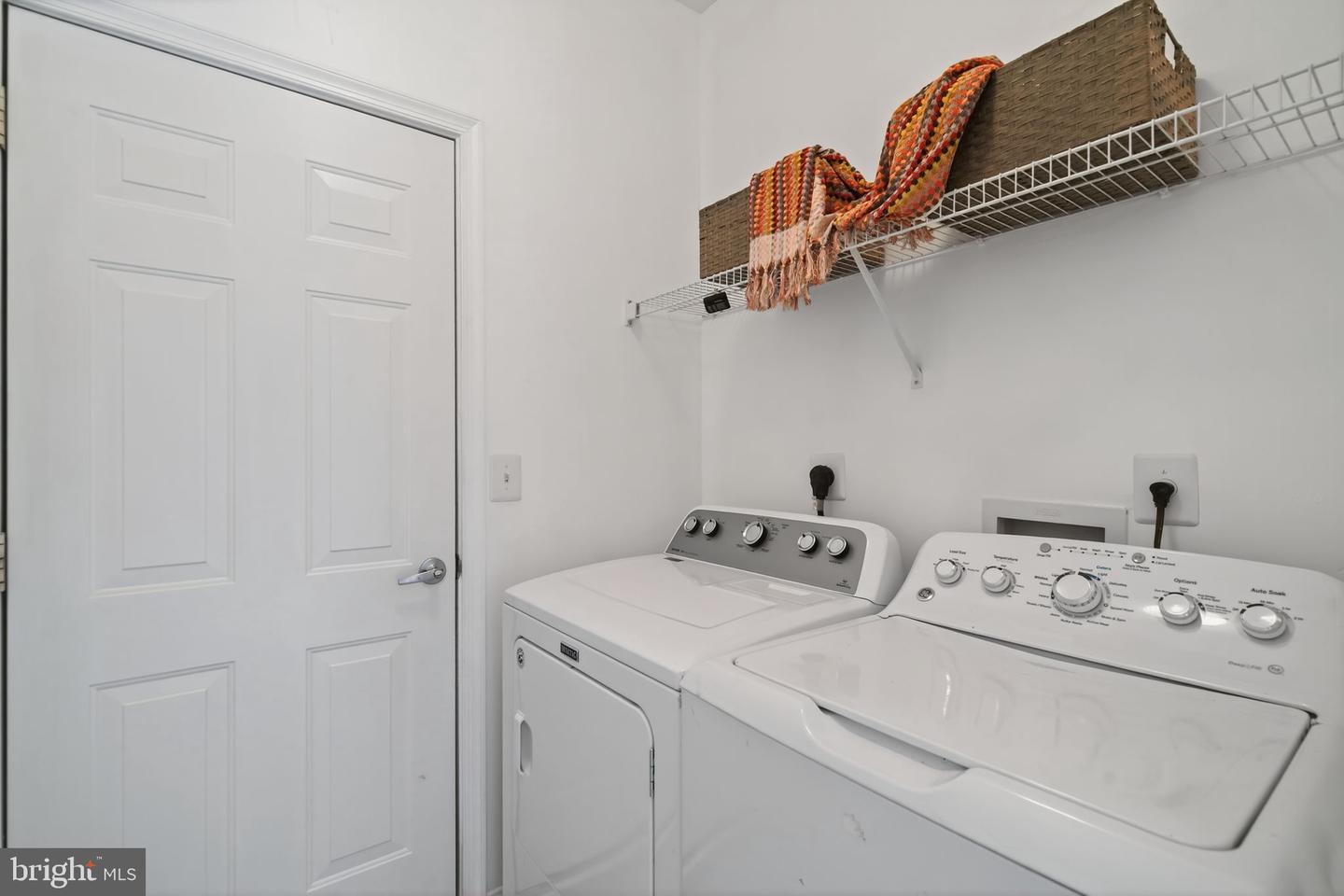 3004 VIDALIA CT, DUMFRIES, Virginia 22026, 4 Bedrooms Bedrooms, ,3 BathroomsBathrooms,Residential,For sale,3004 VIDALIA CT,VAPW2101246 MLS # VAPW2101246