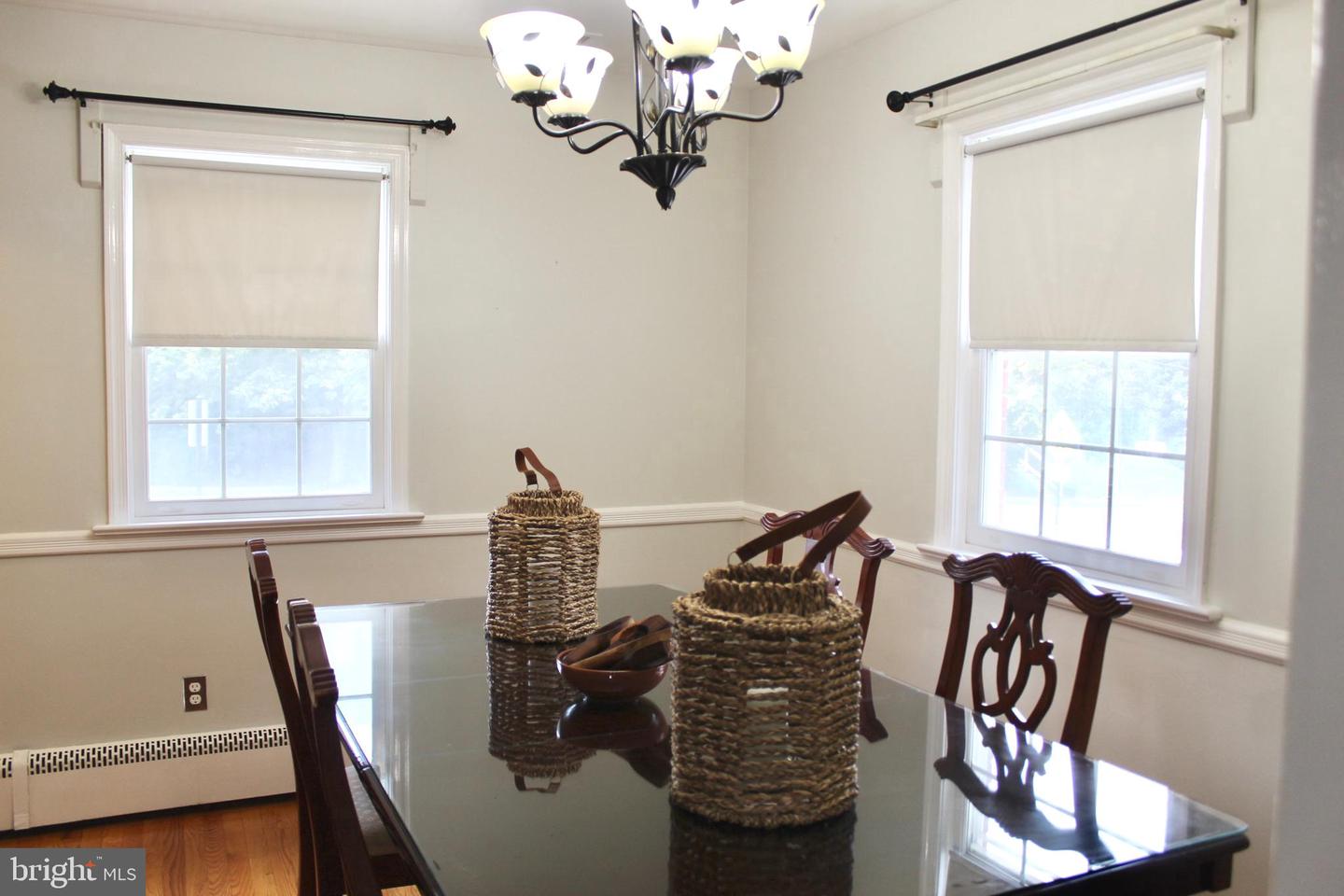 6314 WASHINGTON BLVD, ARLINGTON, Virginia 22205, 4 Bedrooms Bedrooms, ,3 BathroomsBathrooms,Residential,For sale,6314 WASHINGTON BLVD,VAAR2062136 MLS # VAAR2062136