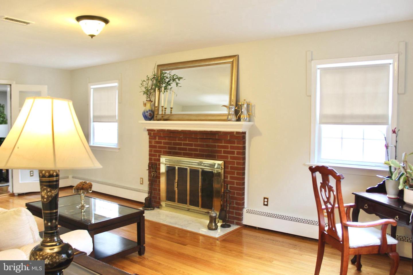 6314 WASHINGTON BLVD, ARLINGTON, Virginia 22205, 4 Bedrooms Bedrooms, ,3 BathroomsBathrooms,Residential,For sale,6314 WASHINGTON BLVD,VAAR2062136 MLS # VAAR2062136