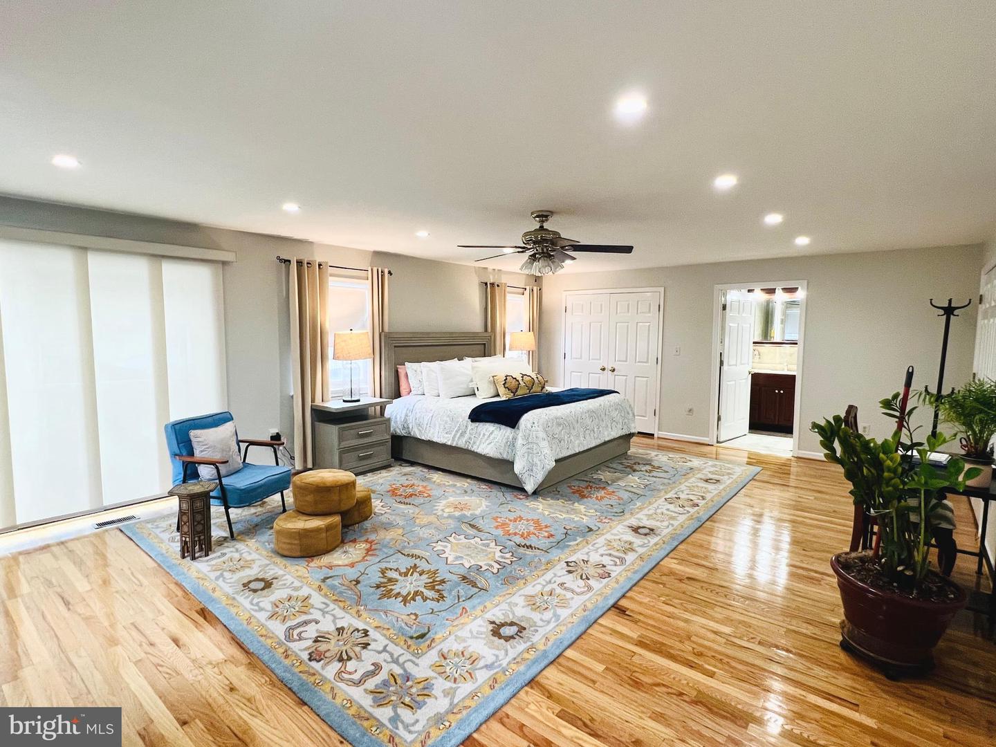 6314 WASHINGTON BLVD, ARLINGTON, Virginia 22205, 4 Bedrooms Bedrooms, ,3 BathroomsBathrooms,Residential,For sale,6314 WASHINGTON BLVD,VAAR2062136 MLS # VAAR2062136