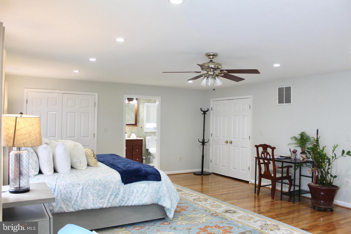 6314 WASHINGTON BLVD, ARLINGTON, Virginia 22205, 4 Bedrooms Bedrooms, ,3 BathroomsBathrooms,Residential,For sale,6314 WASHINGTON BLVD,VAAR2062136 MLS # VAAR2062136