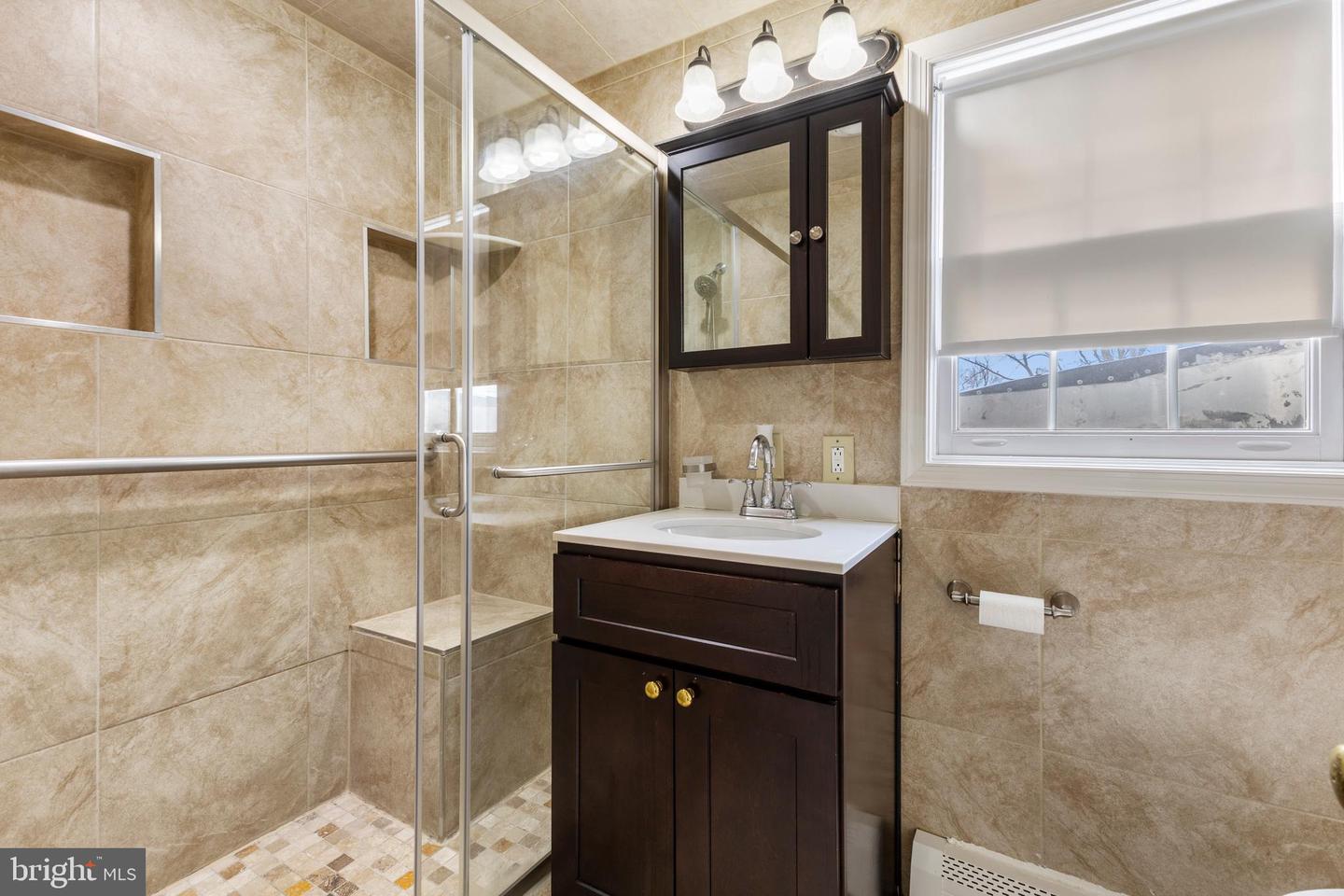 6314 WASHINGTON BLVD, ARLINGTON, Virginia 22205, 4 Bedrooms Bedrooms, ,3 BathroomsBathrooms,Residential,For sale,6314 WASHINGTON BLVD,VAAR2062136 MLS # VAAR2062136