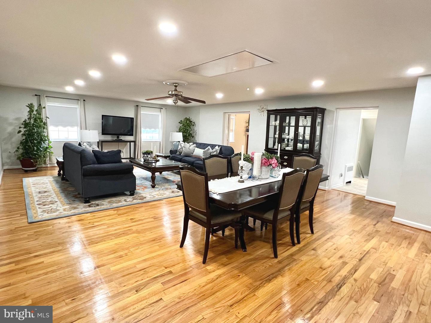 6314 WASHINGTON BLVD, ARLINGTON, Virginia 22205, 4 Bedrooms Bedrooms, ,3 BathroomsBathrooms,Residential,For sale,6314 WASHINGTON BLVD,VAAR2062136 MLS # VAAR2062136
