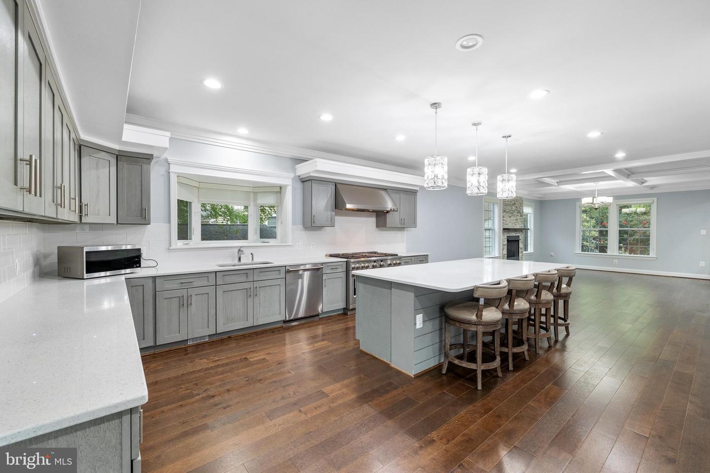 7908 HOLMES RUN DR, FALLS CHURCH, Virginia 22042, 6 Bedrooms Bedrooms, ,6 BathroomsBathrooms,Residential,For sale,7908 HOLMES RUN DR,VAFX2260572 MLS # VAFX2260572