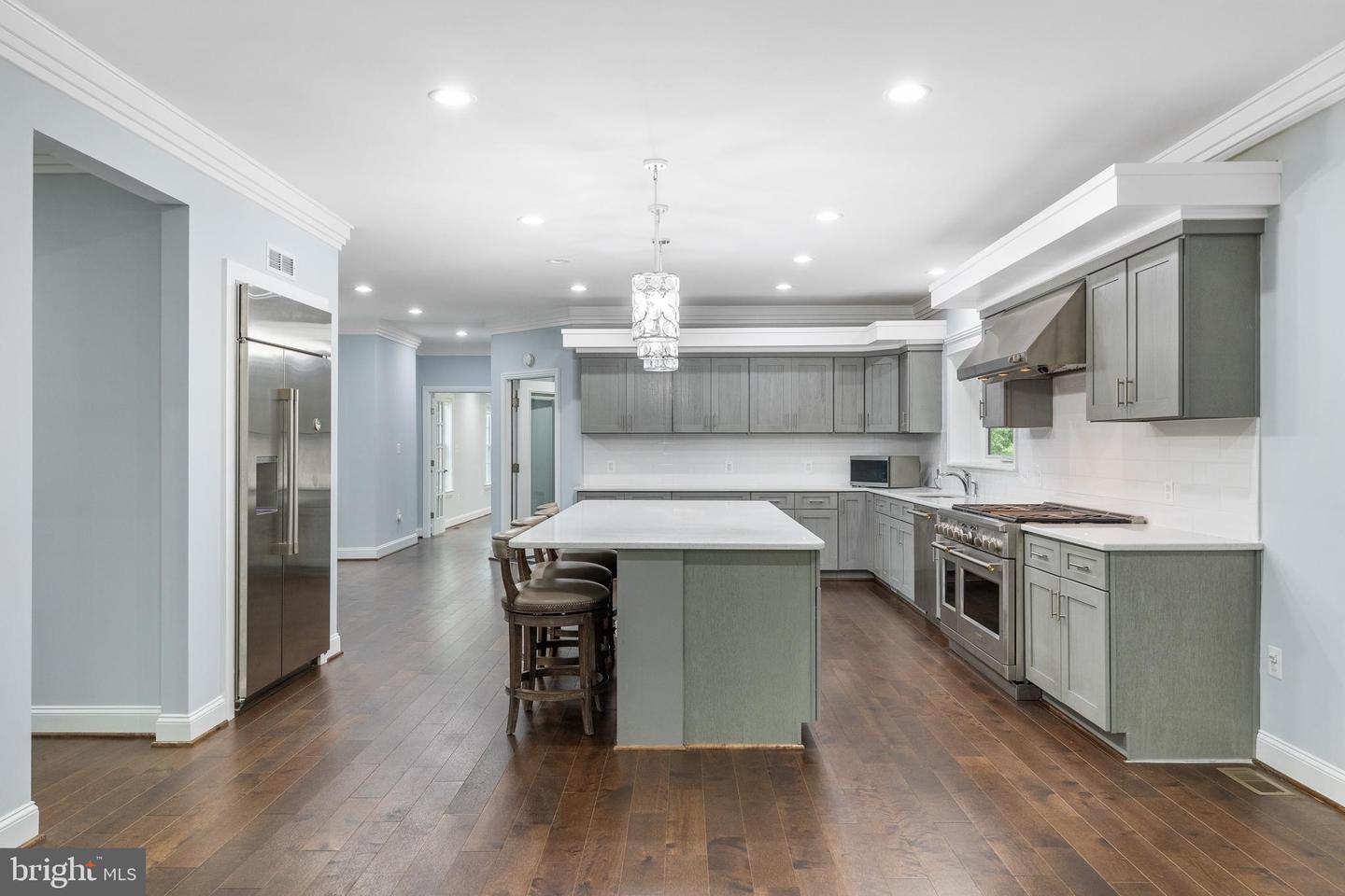 7908 HOLMES RUN DR, FALLS CHURCH, Virginia 22042, 6 Bedrooms Bedrooms, ,6 BathroomsBathrooms,Residential,For sale,7908 HOLMES RUN DR,VAFX2260572 MLS # VAFX2260572