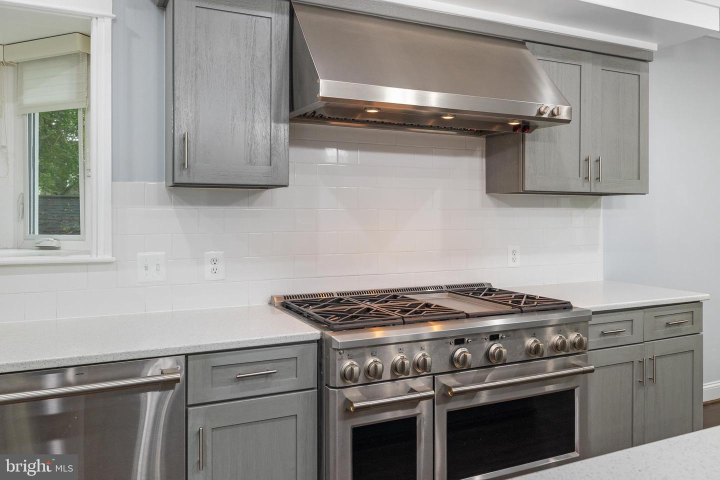 7908 HOLMES RUN DR, FALLS CHURCH, Virginia 22042, 6 Bedrooms Bedrooms, ,6 BathroomsBathrooms,Residential,For sale,7908 HOLMES RUN DR,VAFX2260572 MLS # VAFX2260572