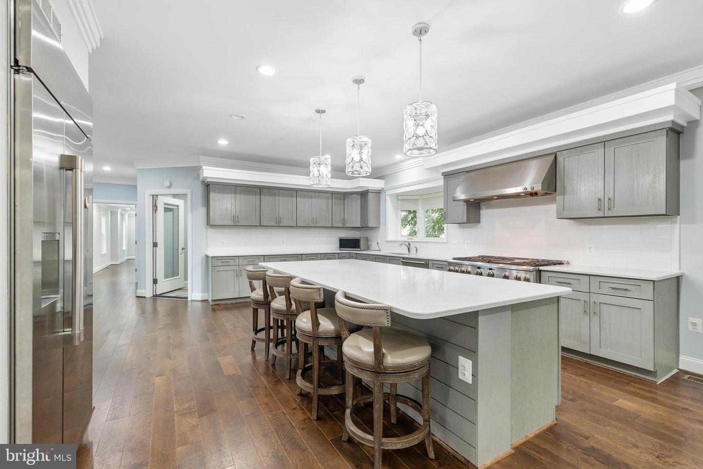 7908 HOLMES RUN DR, FALLS CHURCH, Virginia 22042, 6 Bedrooms Bedrooms, ,6 BathroomsBathrooms,Residential,For sale,7908 HOLMES RUN DR,VAFX2260572 MLS # VAFX2260572