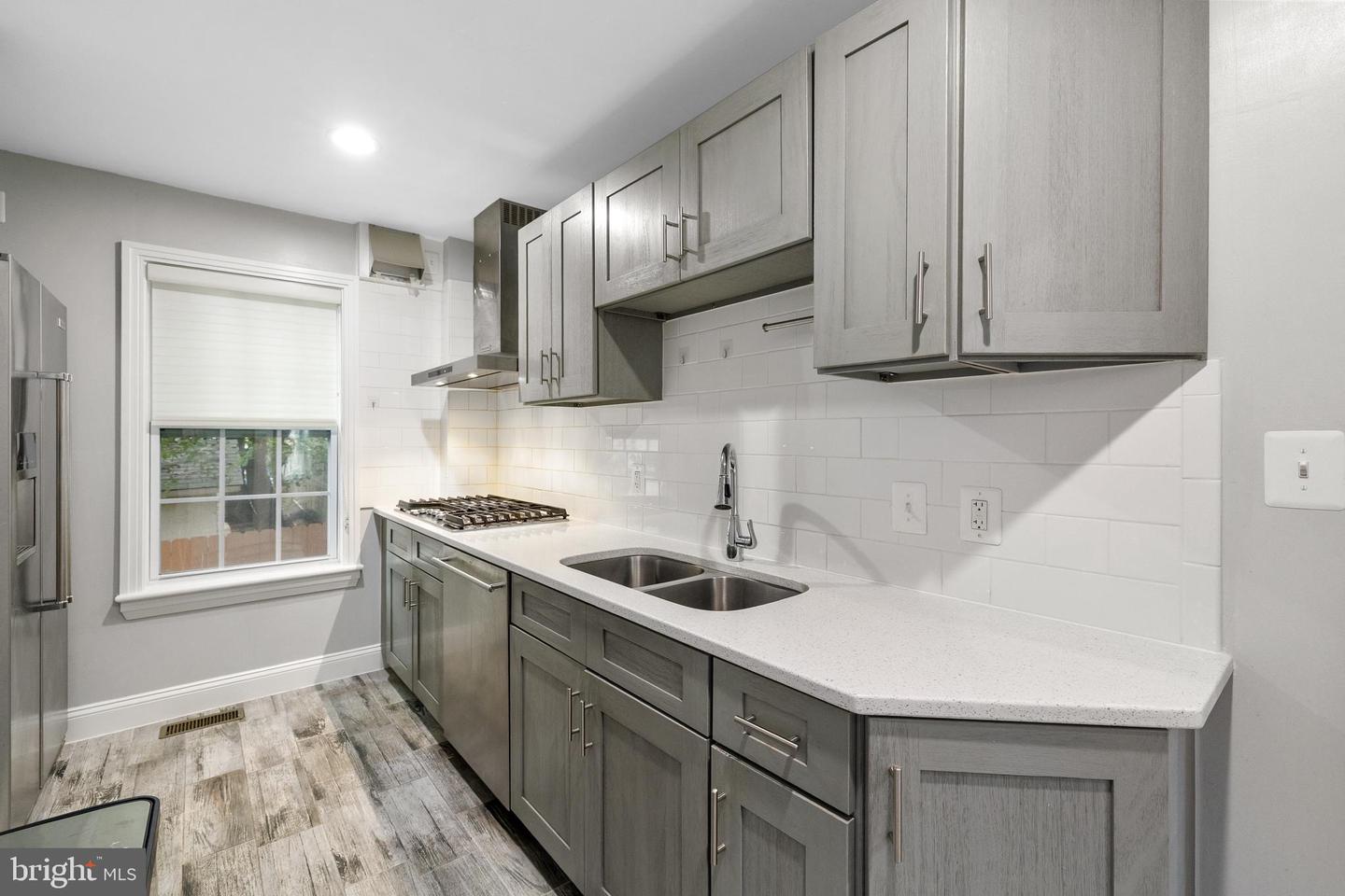 7908 HOLMES RUN DR, FALLS CHURCH, Virginia 22042, 6 Bedrooms Bedrooms, ,6 BathroomsBathrooms,Residential,For sale,7908 HOLMES RUN DR,VAFX2260572 MLS # VAFX2260572