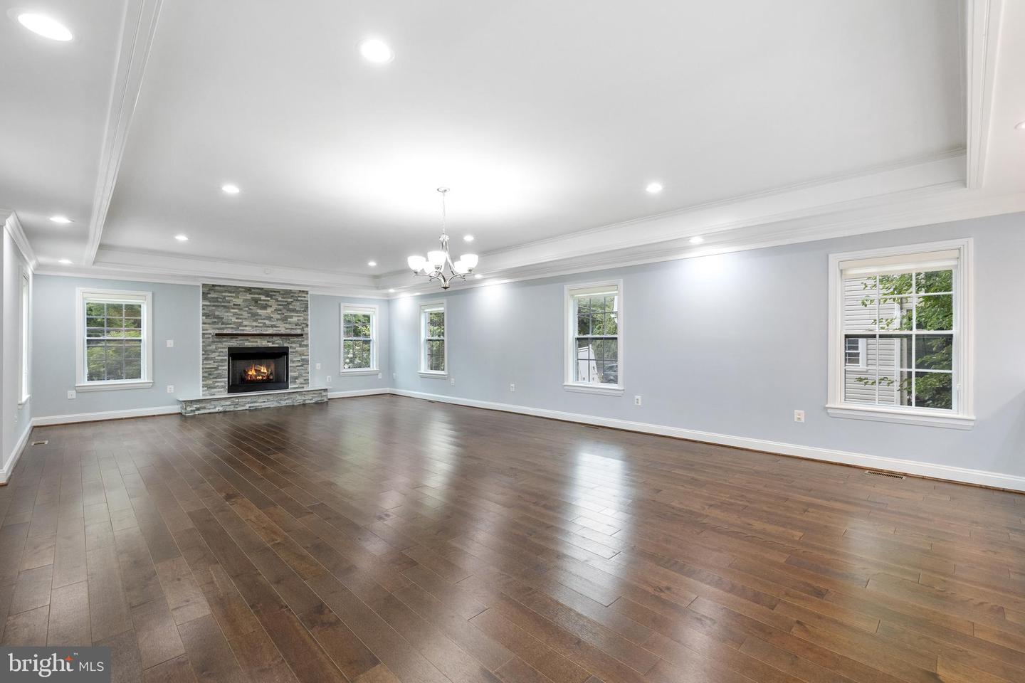 7908 HOLMES RUN DR, FALLS CHURCH, Virginia 22042, 6 Bedrooms Bedrooms, ,6 BathroomsBathrooms,Residential,For sale,7908 HOLMES RUN DR,VAFX2260572 MLS # VAFX2260572