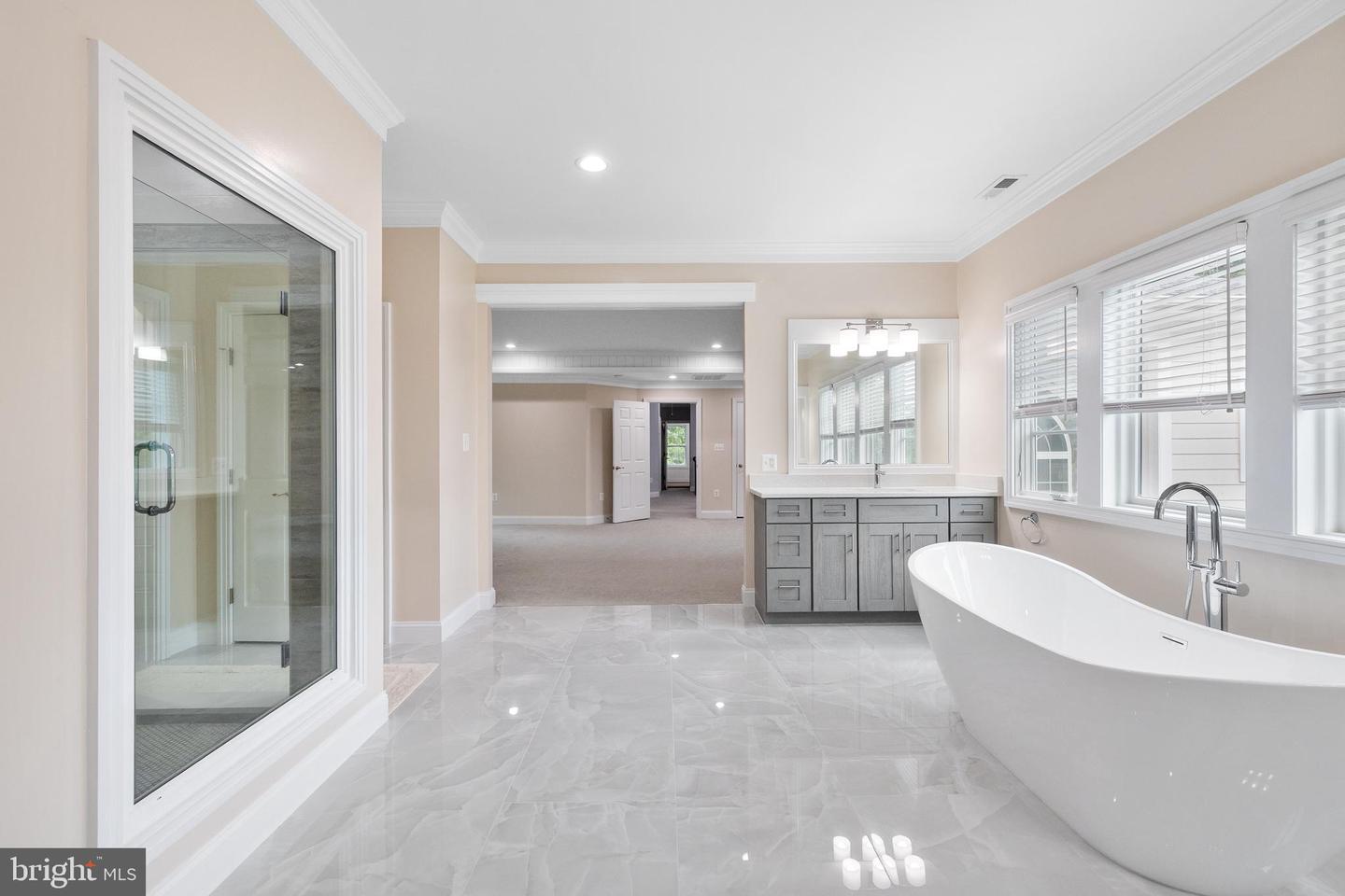 7908 HOLMES RUN DR, FALLS CHURCH, Virginia 22042, 6 Bedrooms Bedrooms, ,6 BathroomsBathrooms,Residential,For sale,7908 HOLMES RUN DR,VAFX2260572 MLS # VAFX2260572