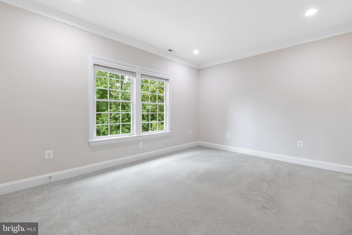 7908 HOLMES RUN DR, FALLS CHURCH, Virginia 22042, 6 Bedrooms Bedrooms, ,6 BathroomsBathrooms,Residential,For sale,7908 HOLMES RUN DR,VAFX2260572 MLS # VAFX2260572