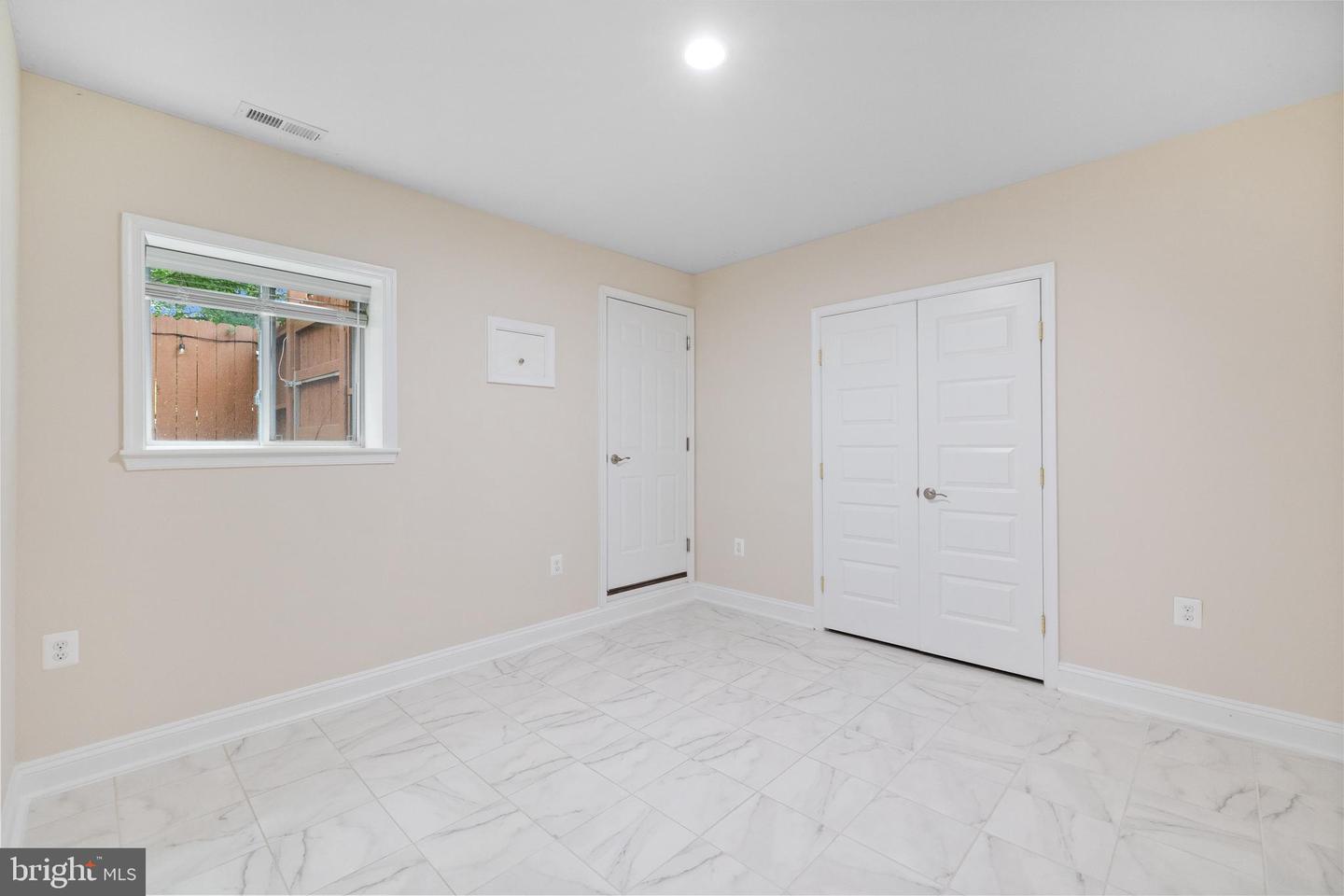 7908 HOLMES RUN DR, FALLS CHURCH, Virginia 22042, 6 Bedrooms Bedrooms, ,6 BathroomsBathrooms,Residential,For sale,7908 HOLMES RUN DR,VAFX2260572 MLS # VAFX2260572