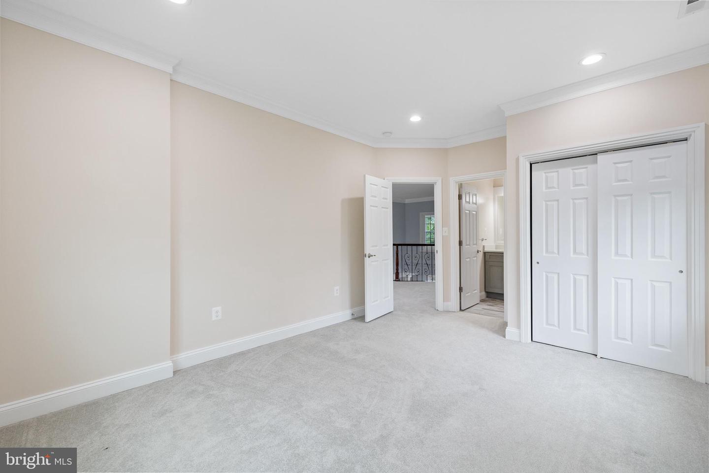 7908 HOLMES RUN DR, FALLS CHURCH, Virginia 22042, 6 Bedrooms Bedrooms, ,6 BathroomsBathrooms,Residential,For sale,7908 HOLMES RUN DR,VAFX2260572 MLS # VAFX2260572