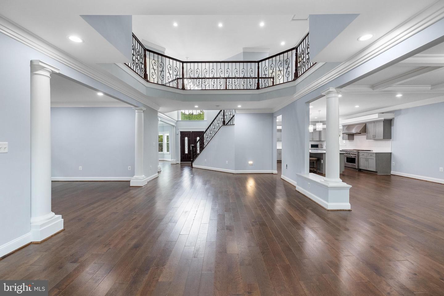 7908 HOLMES RUN DR, FALLS CHURCH, Virginia 22042, 6 Bedrooms Bedrooms, ,6 BathroomsBathrooms,Residential,For sale,7908 HOLMES RUN DR,VAFX2260572 MLS # VAFX2260572