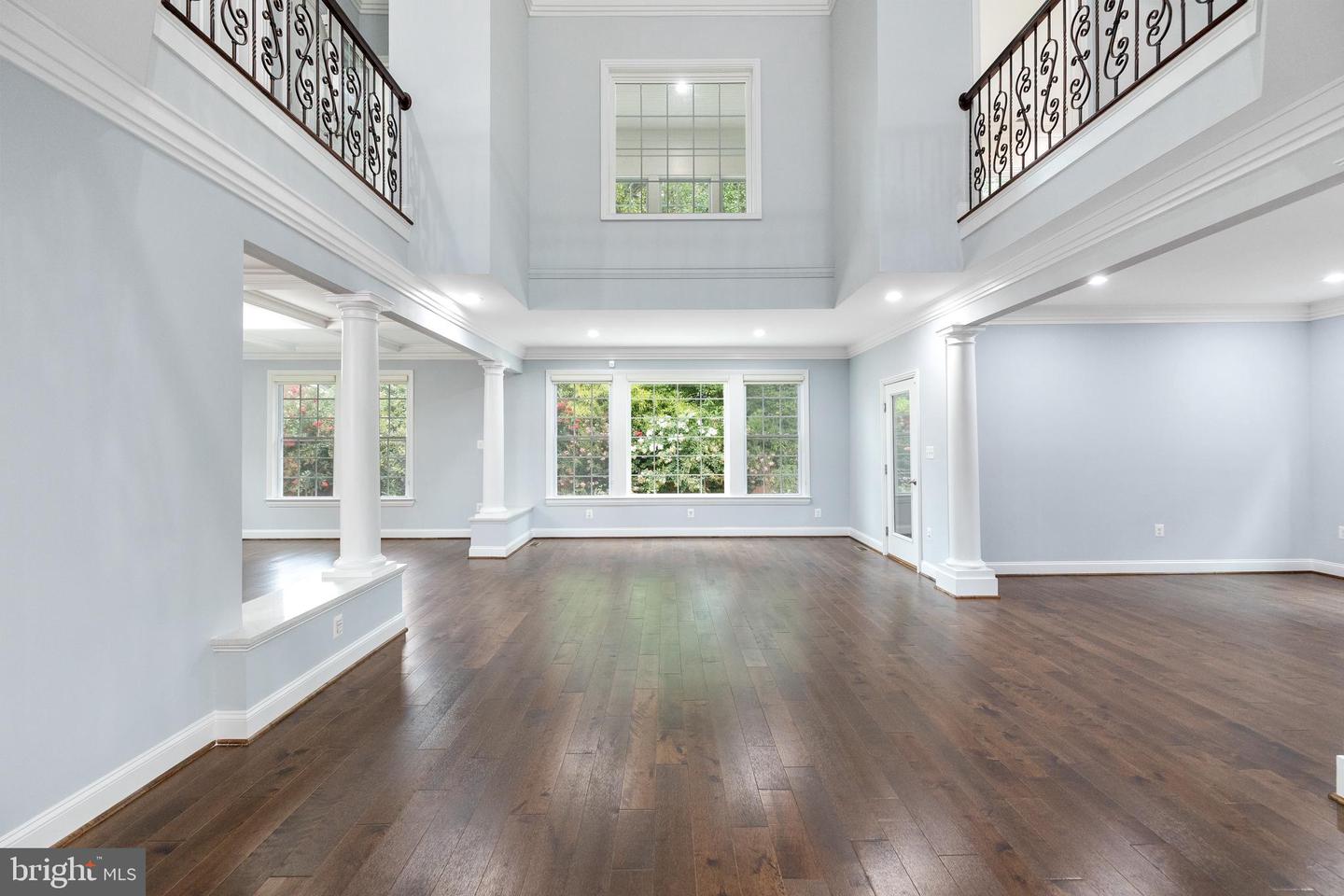 7908 HOLMES RUN DR, FALLS CHURCH, Virginia 22042, 6 Bedrooms Bedrooms, ,6 BathroomsBathrooms,Residential,For sale,7908 HOLMES RUN DR,VAFX2260572 MLS # VAFX2260572