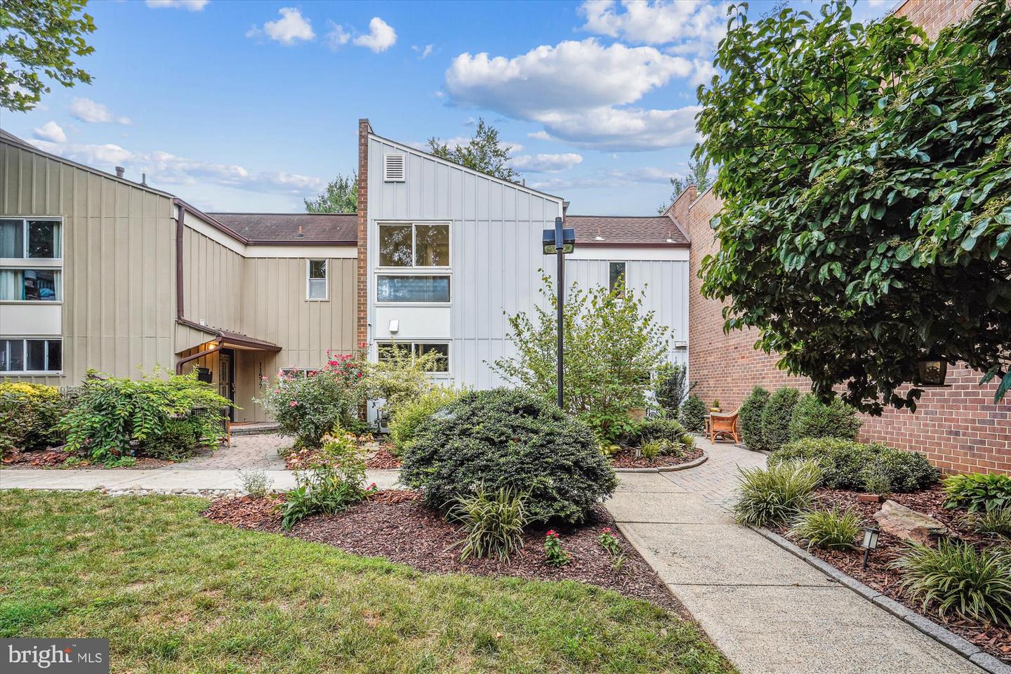 11579 LINKS DR, RESTON, Virginia 20190, 3 Bedrooms Bedrooms, ,3 BathroomsBathrooms,Residential,For sale,11579 LINKS DR,VAFX2260628 MLS # VAFX2260628