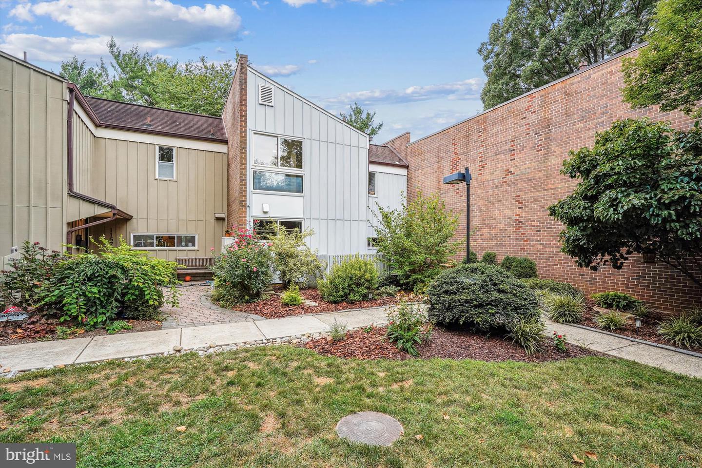 11579 LINKS DR, RESTON, Virginia 20190, 3 Bedrooms Bedrooms, ,3 BathroomsBathrooms,Residential,For sale,11579 LINKS DR,VAFX2260628 MLS # VAFX2260628