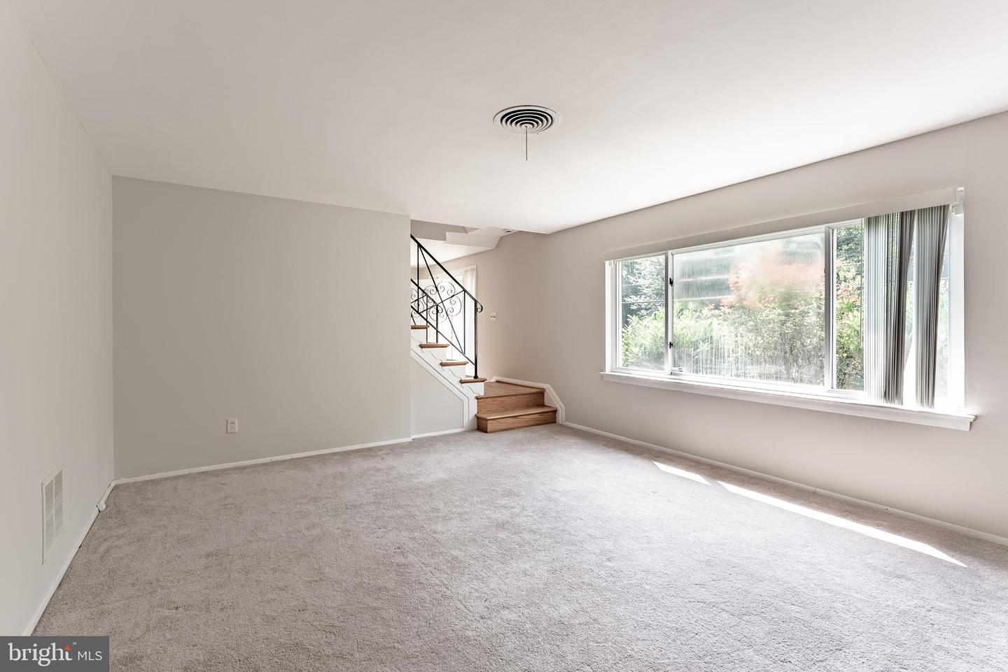 7508 ESSEX AVE, SPRINGFIELD, Virginia 22150, 3 Bedrooms Bedrooms, ,2 BathroomsBathrooms,Residential,For sale,7508 ESSEX AVE,VAFX2260634 MLS # VAFX2260634