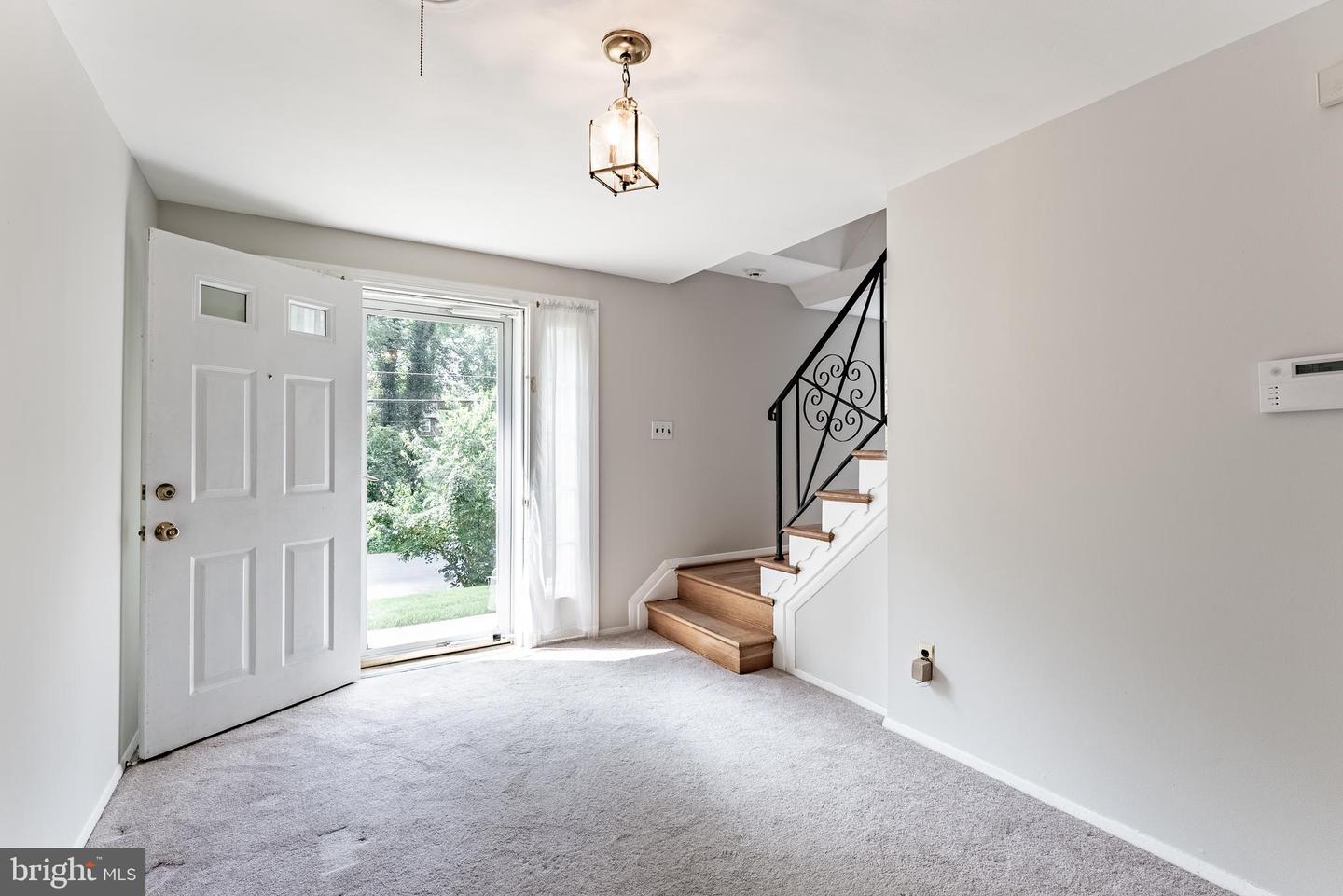 7508 ESSEX AVE, SPRINGFIELD, Virginia 22150, 3 Bedrooms Bedrooms, ,2 BathroomsBathrooms,Residential,For sale,7508 ESSEX AVE,VAFX2260634 MLS # VAFX2260634