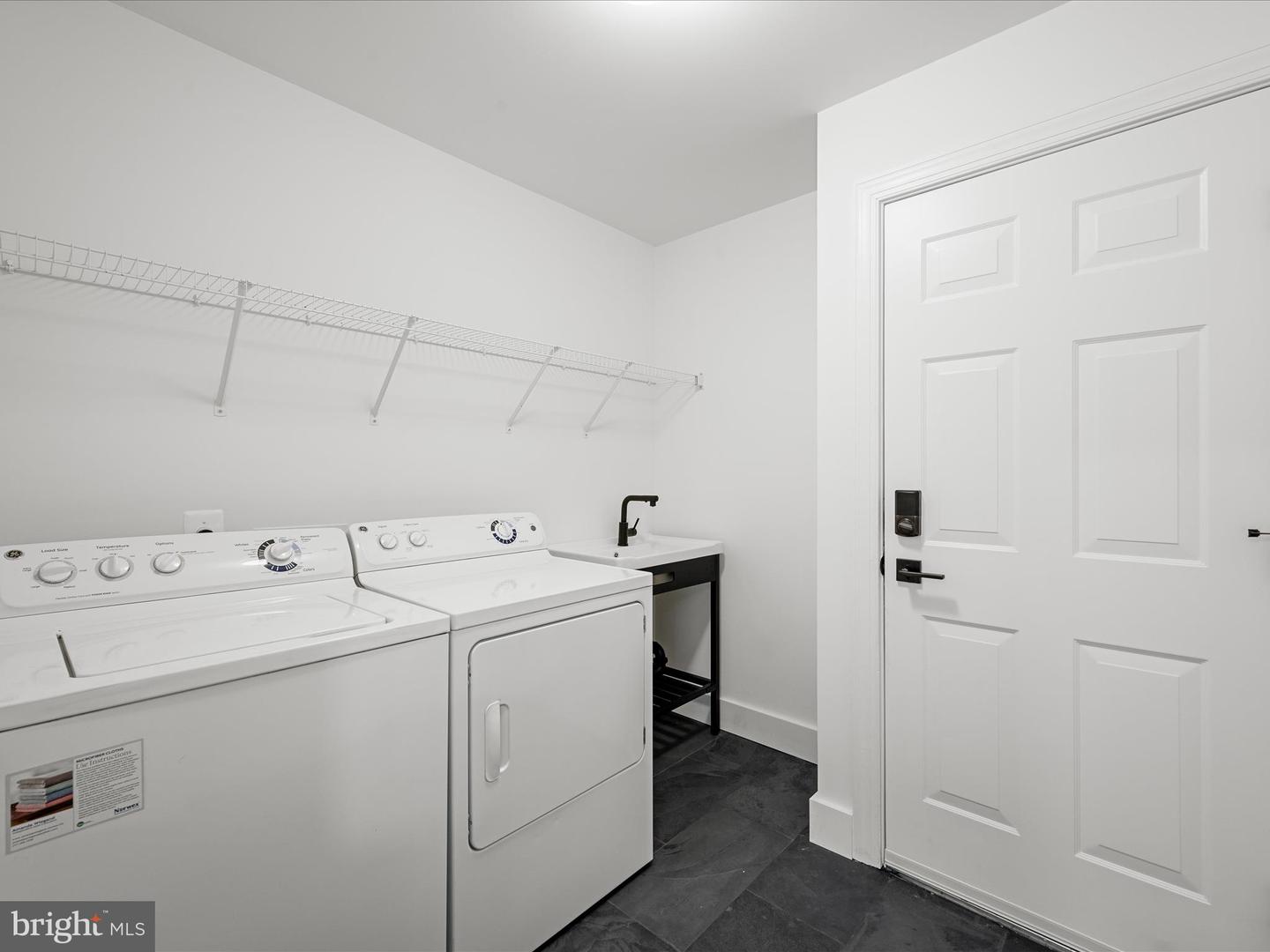 21753 CLEAR CREEK LN, ALDIE, Virginia 20105, 5 Bedrooms Bedrooms, ,4 BathroomsBathrooms,Residential,For sale,21753 CLEAR CREEK LN,VALO2089556 MLS # VALO2089556