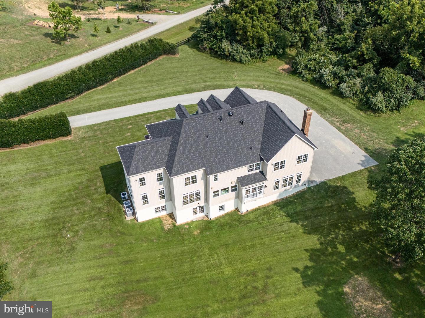 21753 CLEAR CREEK LN, ALDIE, Virginia 20105, 5 Bedrooms Bedrooms, ,4 BathroomsBathrooms,Residential,For sale,21753 CLEAR CREEK LN,VALO2089556 MLS # VALO2089556