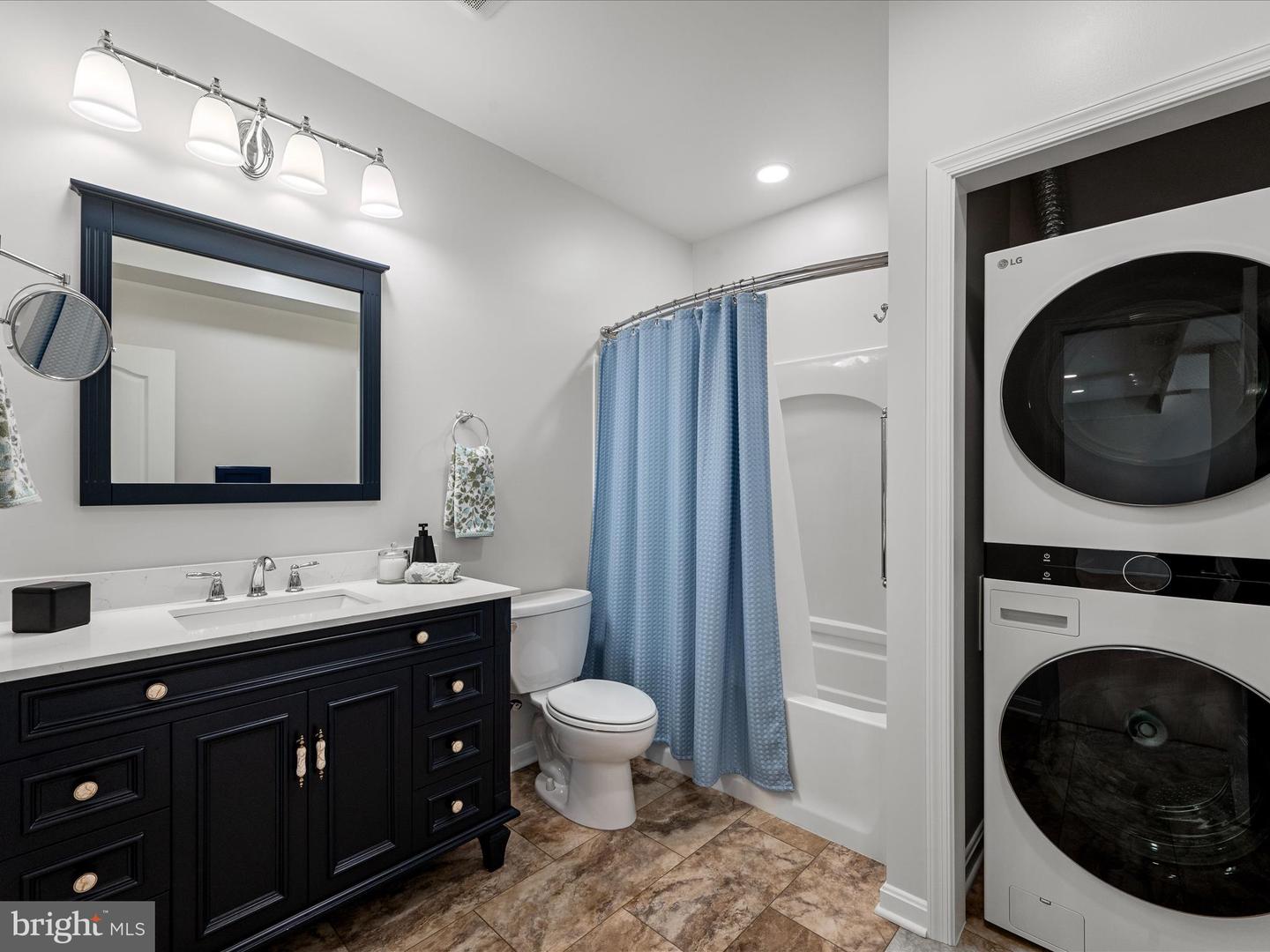 21753 CLEAR CREEK LN, ALDIE, Virginia 20105, 5 Bedrooms Bedrooms, ,4 BathroomsBathrooms,Residential,For sale,21753 CLEAR CREEK LN,VALO2089556 MLS # VALO2089556