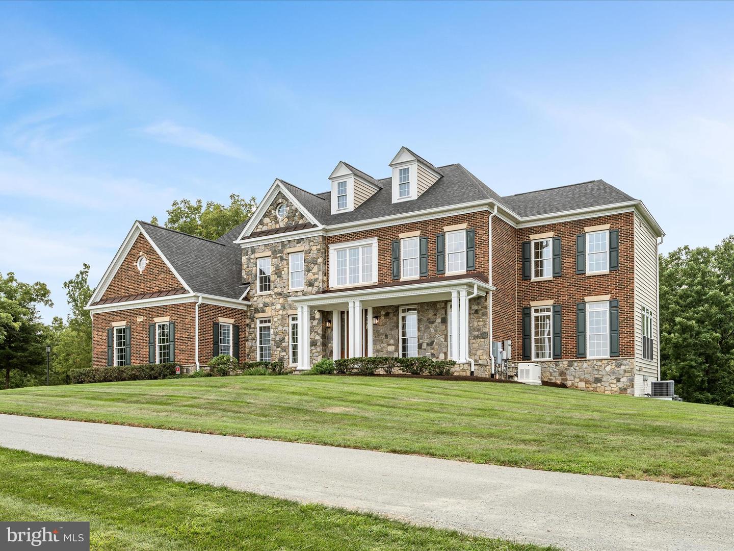 21753 CLEAR CREEK LN, ALDIE, Virginia 20105, 5 Bedrooms Bedrooms, ,4 BathroomsBathrooms,Residential,For sale,21753 CLEAR CREEK LN,VALO2089556 MLS # VALO2089556