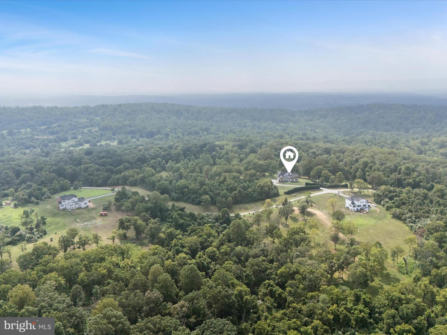 21753 CLEAR CREEK LN, ALDIE, Virginia 20105, 5 Bedrooms Bedrooms, ,4 BathroomsBathrooms,Residential,For sale,21753 CLEAR CREEK LN,VALO2089556 MLS # VALO2089556