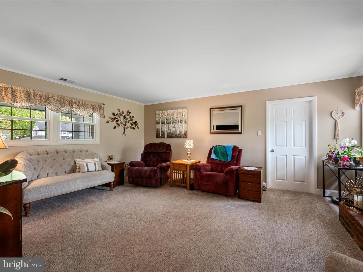 13107 MELVILLE LN, FAIRFAX, Virginia 22033, 4 Bedrooms Bedrooms, ,2 BathroomsBathrooms,Residential,For sale,13107 MELVILLE LN,VAFX2233050 MLS # VAFX2233050