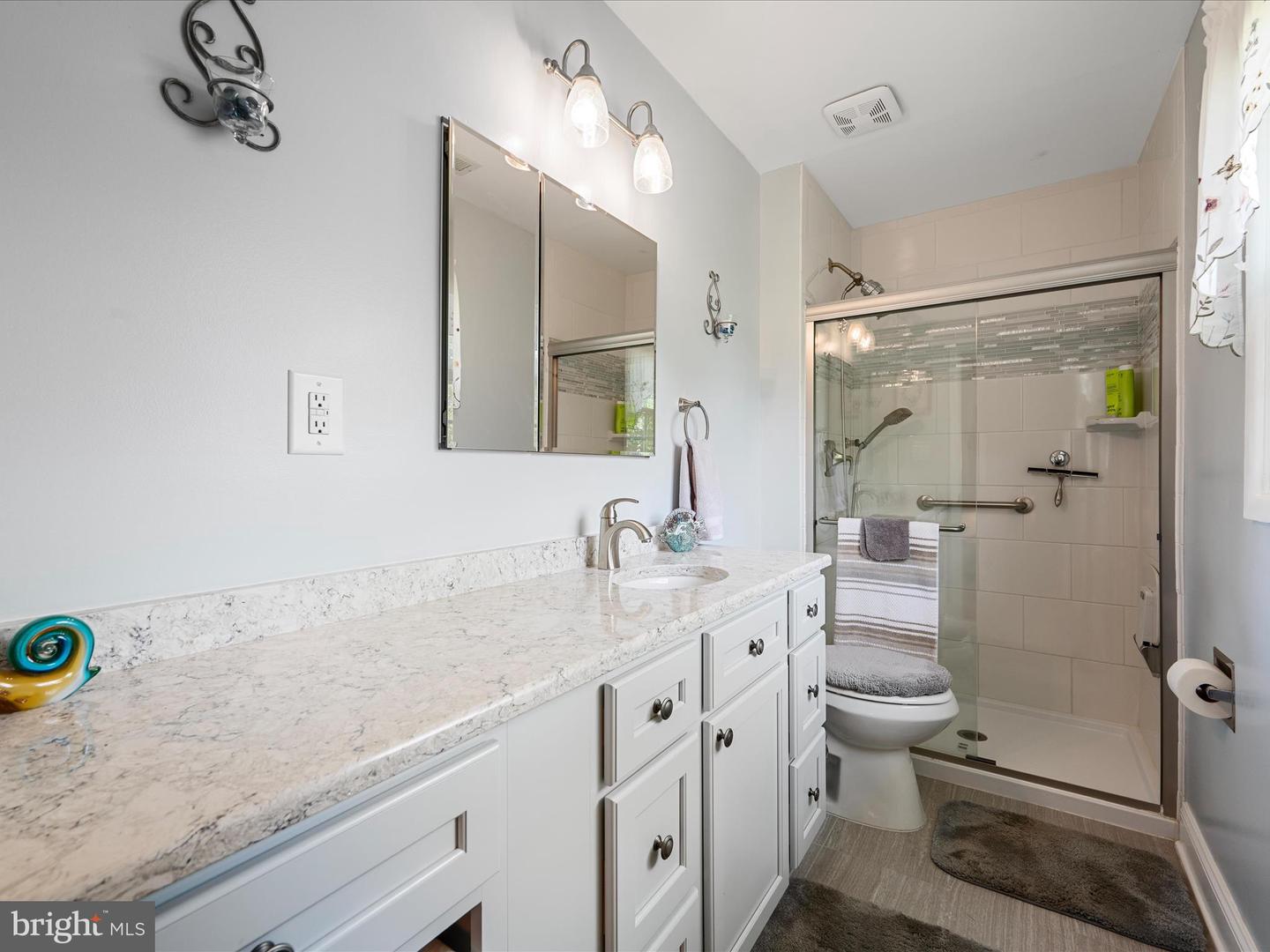 13107 MELVILLE LN, FAIRFAX, Virginia 22033, 4 Bedrooms Bedrooms, ,2 BathroomsBathrooms,Residential,For sale,13107 MELVILLE LN,VAFX2233050 MLS # VAFX2233050