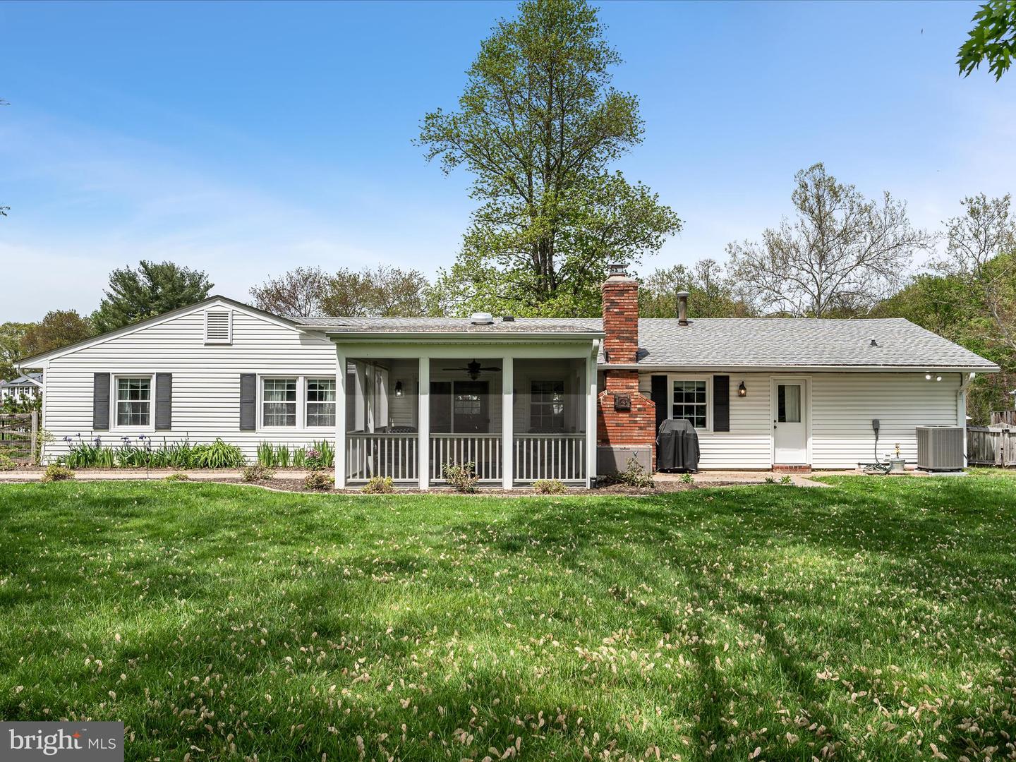 13107 MELVILLE LN, FAIRFAX, Virginia 22033, 4 Bedrooms Bedrooms, ,2 BathroomsBathrooms,Residential,For sale,13107 MELVILLE LN,VAFX2233050 MLS # VAFX2233050