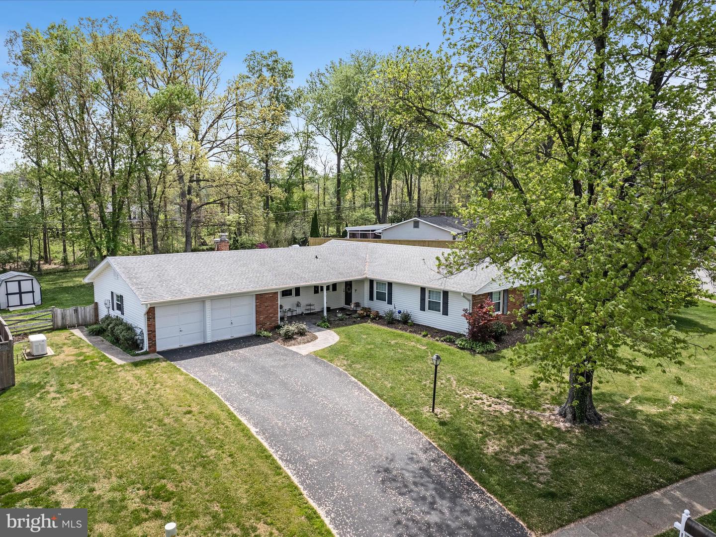 13107 MELVILLE LN, FAIRFAX, Virginia 22033, 4 Bedrooms Bedrooms, ,2 BathroomsBathrooms,Residential,For sale,13107 MELVILLE LN,VAFX2233050 MLS # VAFX2233050