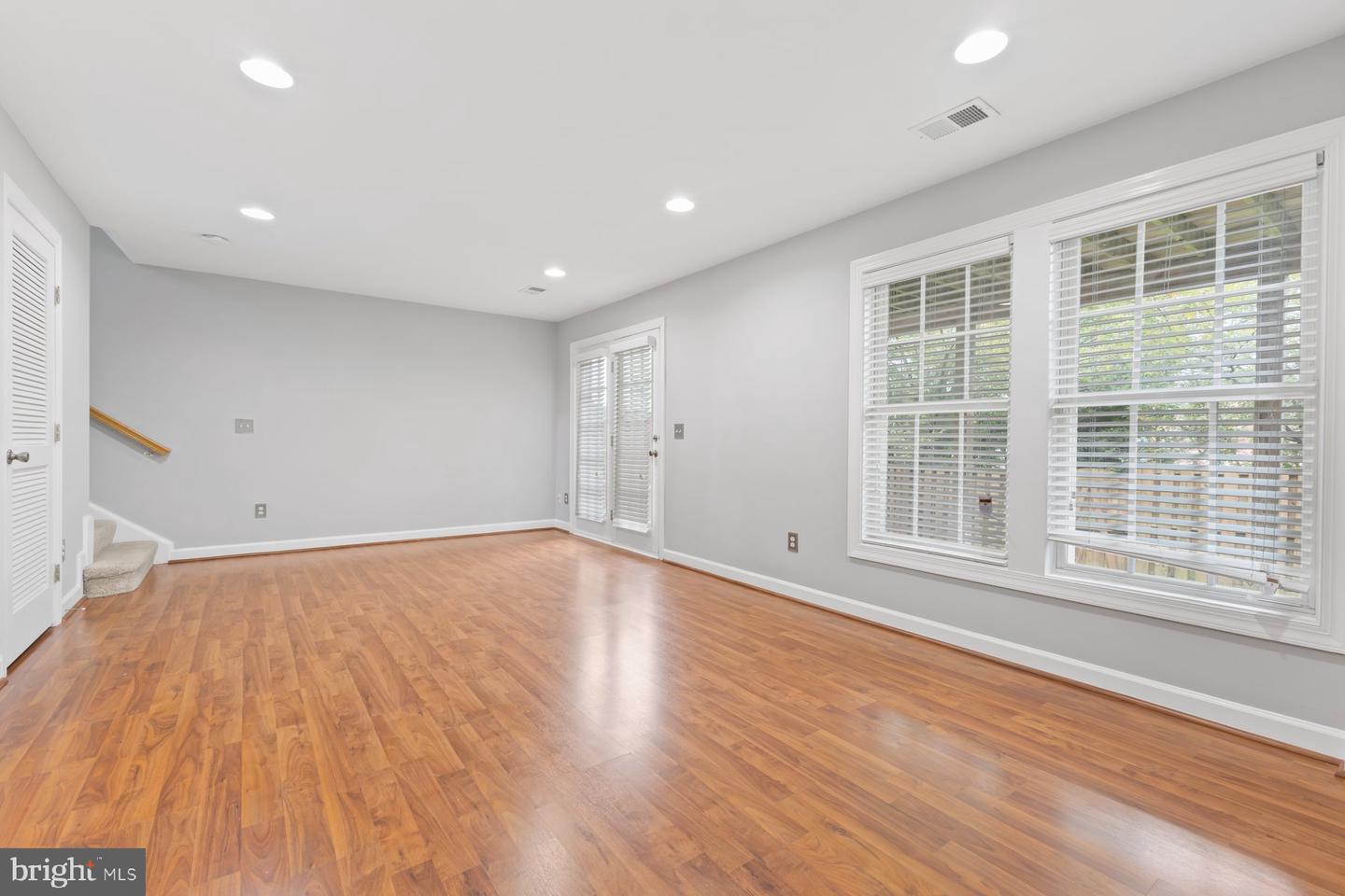 8004 SAMUEL WALLIS ST, LORTON, Virginia 22079, 3 Bedrooms Bedrooms, ,2 BathroomsBathrooms,Residential,For sale,8004 SAMUEL WALLIS ST,VAFX2234526 MLS # VAFX2234526