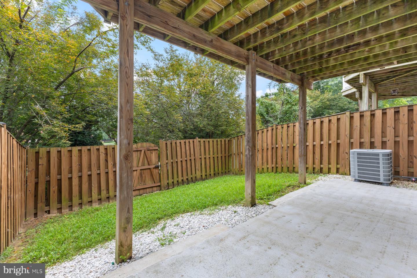 8004 SAMUEL WALLIS ST, LORTON, Virginia 22079, 3 Bedrooms Bedrooms, ,2 BathroomsBathrooms,Residential,For sale,8004 SAMUEL WALLIS ST,VAFX2234526 MLS # VAFX2234526