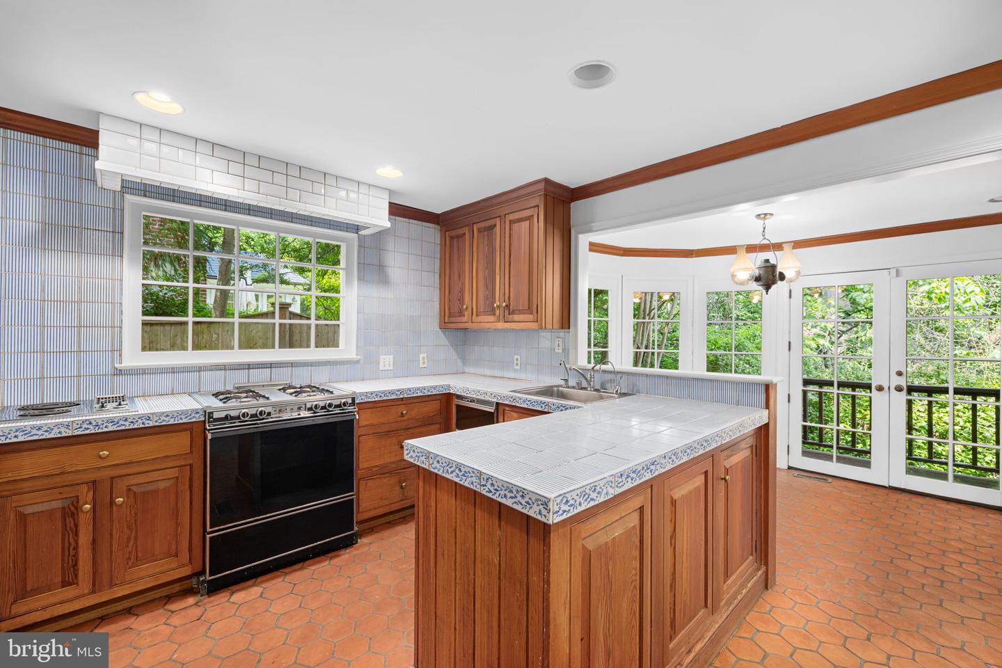 1727 HOBAN RD NW, WASHINGTON, District Of Columbia 20007, 3 Bedrooms Bedrooms, ,4 BathroomsBathrooms,Residential,For sale,1727 HOBAN RD NW,DCDC2197848 MLS # DCDC2197848