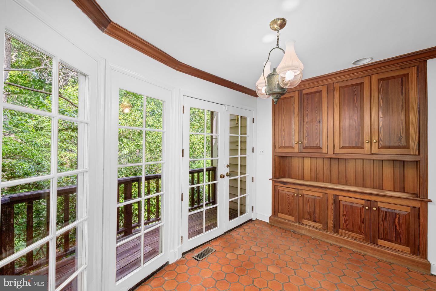 1727 HOBAN RD NW, WASHINGTON, District Of Columbia 20007, 3 Bedrooms Bedrooms, ,4 BathroomsBathrooms,Residential,For sale,1727 HOBAN RD NW,DCDC2197848 MLS # DCDC2197848