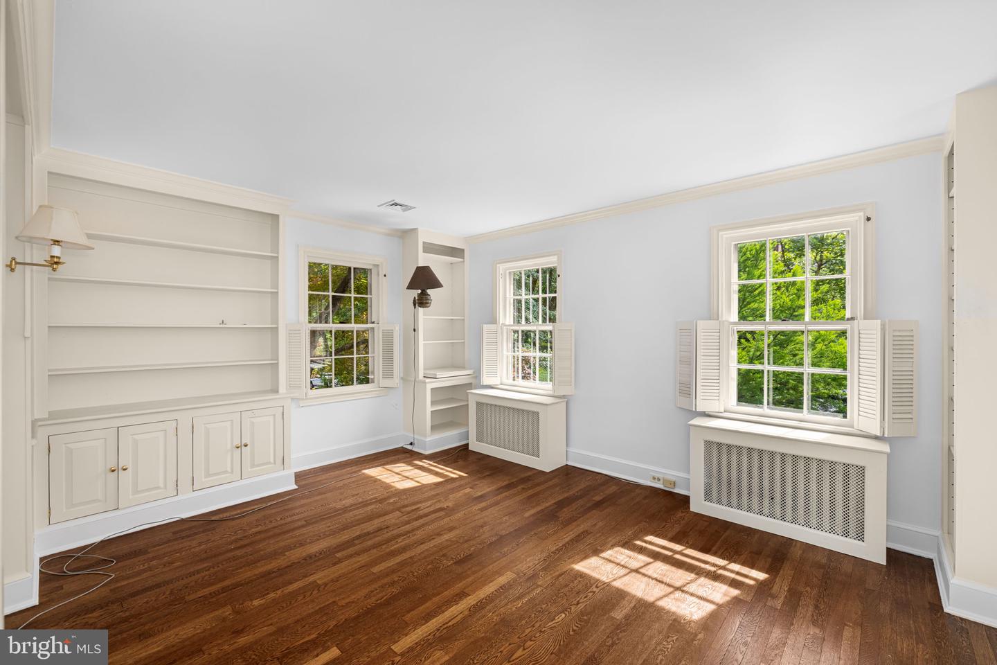 1727 HOBAN RD NW, WASHINGTON, District Of Columbia 20007, 3 Bedrooms Bedrooms, ,4 BathroomsBathrooms,Residential,For sale,1727 HOBAN RD NW,DCDC2197848 MLS # DCDC2197848