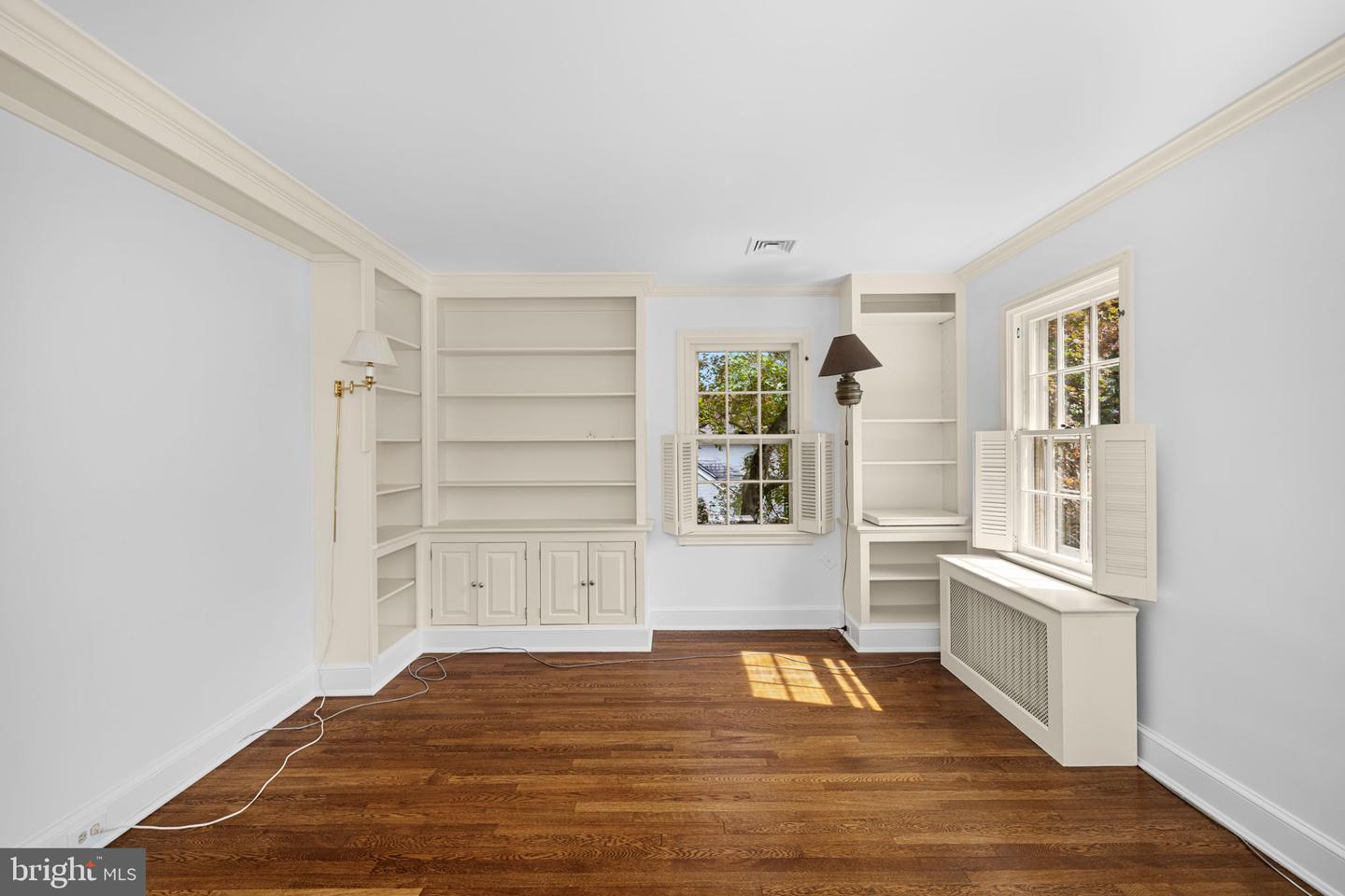 1727 HOBAN RD NW, WASHINGTON, District Of Columbia 20007, 3 Bedrooms Bedrooms, ,4 BathroomsBathrooms,Residential,For sale,1727 HOBAN RD NW,DCDC2197848 MLS # DCDC2197848