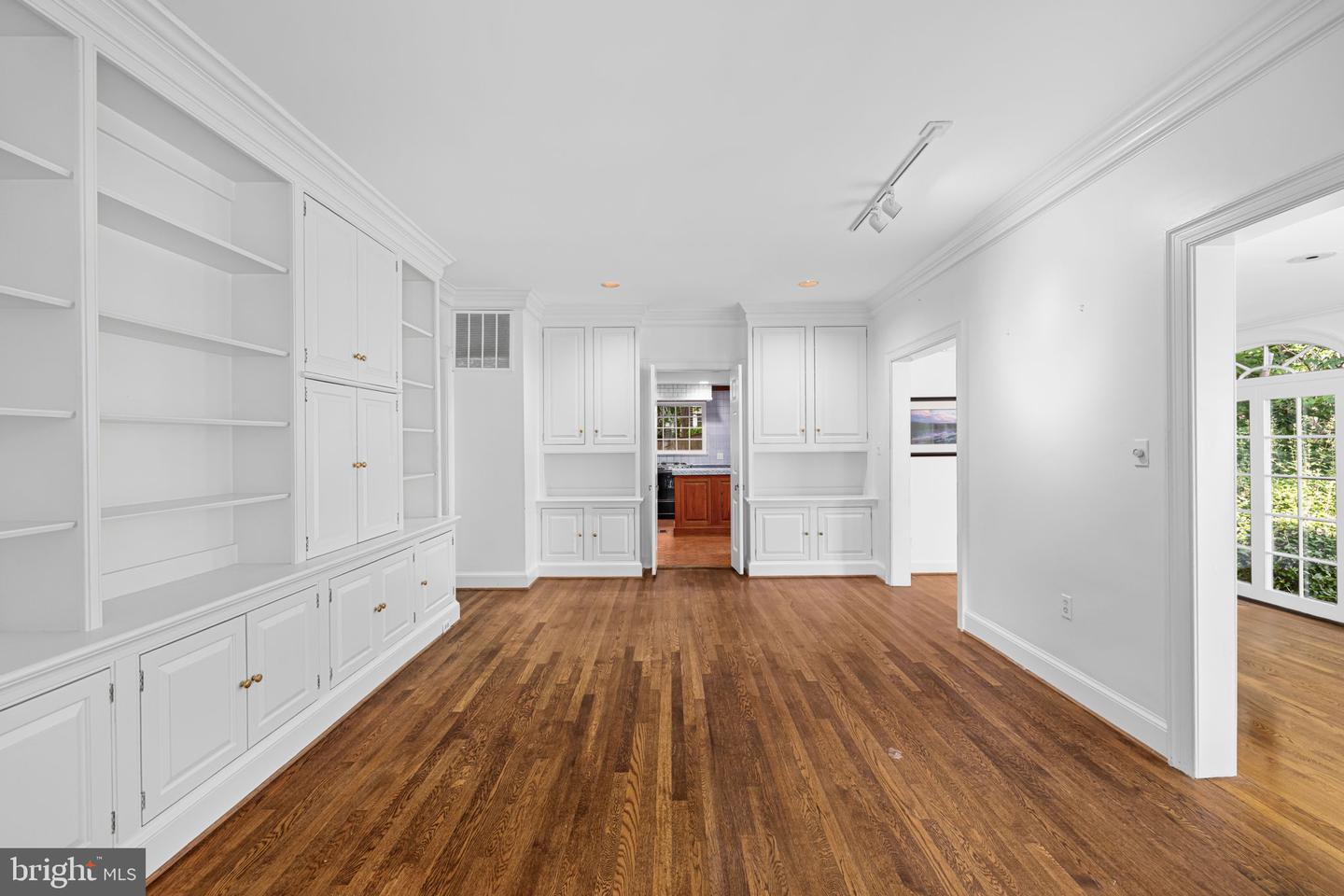 1727 HOBAN RD NW, WASHINGTON, District Of Columbia 20007, 3 Bedrooms Bedrooms, ,4 BathroomsBathrooms,Residential,For sale,1727 HOBAN RD NW,DCDC2197848 MLS # DCDC2197848