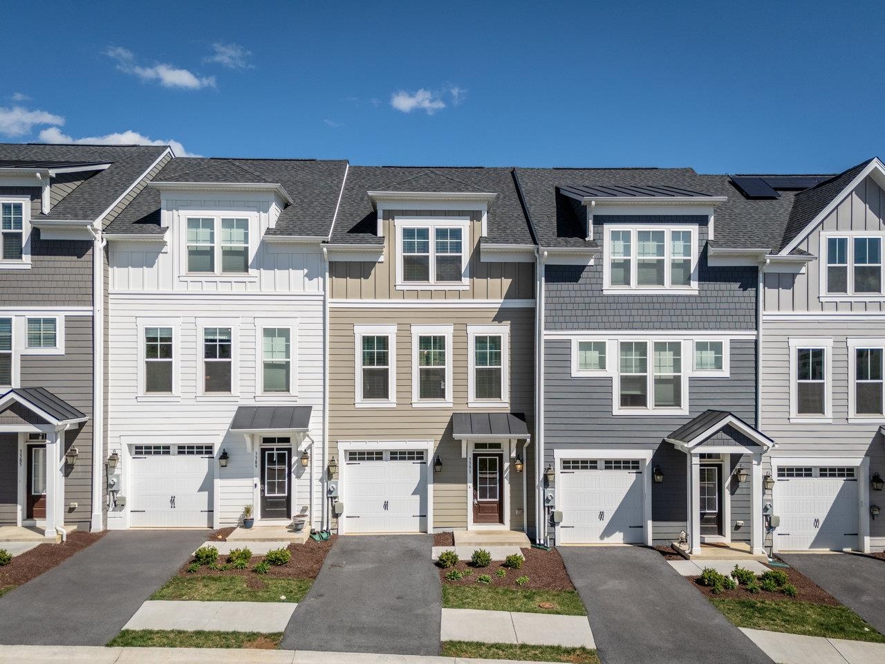 3393 MONTEREY DR, ROCKINGHAM, Virginia 22801, 3 Bedrooms Bedrooms, ,2 BathroomsBathrooms,Residential,3393 MONTEREY DR,662966 MLS # 662966
