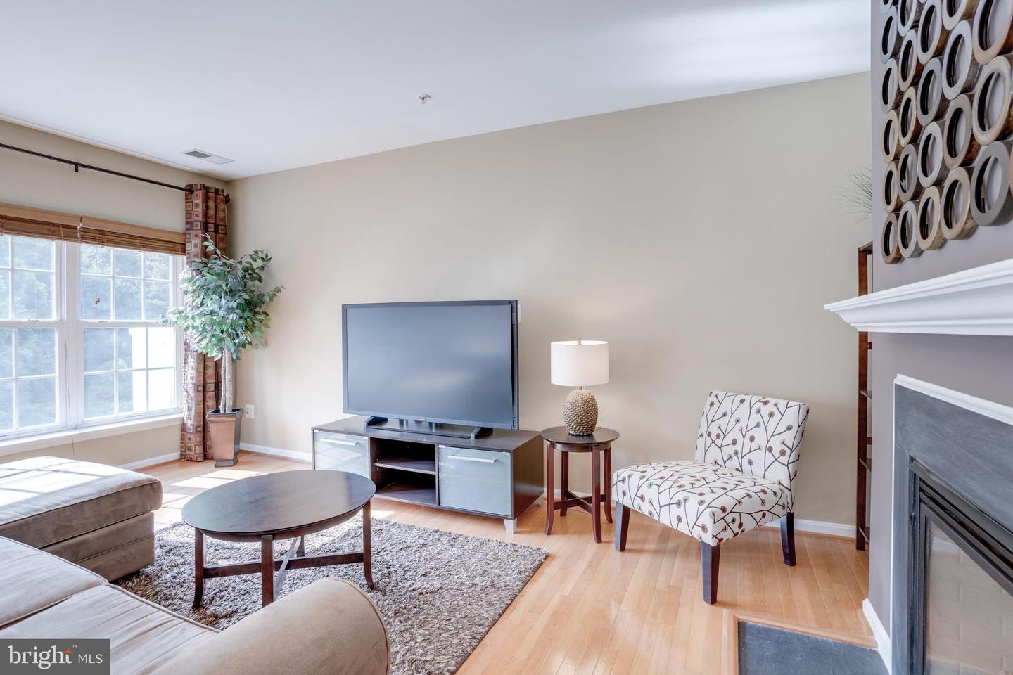4656 UNIT #522 BATTENBURG LN, FAIRFAX, Virginia 22030, 3 Bedrooms Bedrooms, ,2 BathroomsBathrooms,Residential,For sale,4656 UNIT #522 BATTENBURG LN,VAFX2244190 MLS # VAFX2244190