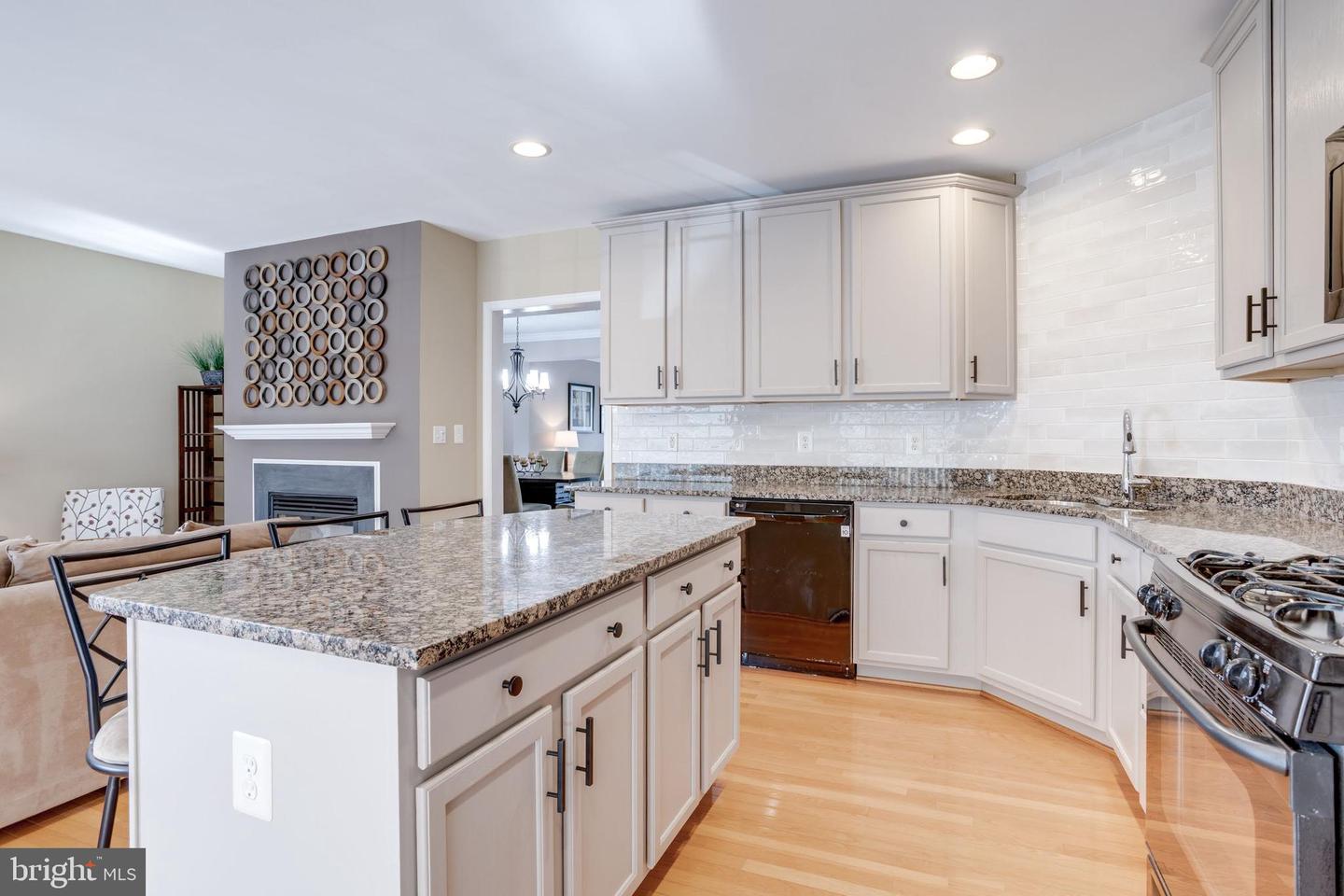 4656 UNIT #522 BATTENBURG LN, FAIRFAX, Virginia 22030, 3 Bedrooms Bedrooms, ,2 BathroomsBathrooms,Residential,For sale,4656 UNIT #522 BATTENBURG LN,VAFX2244190 MLS # VAFX2244190