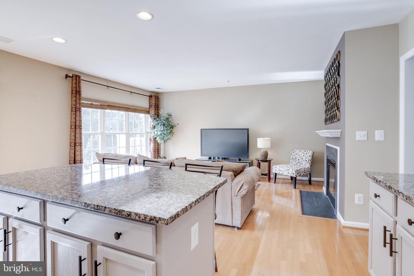 4656 UNIT #522 BATTENBURG LN, FAIRFAX, Virginia 22030, 3 Bedrooms Bedrooms, ,2 BathroomsBathrooms,Residential,For sale,4656 UNIT #522 BATTENBURG LN,VAFX2244190 MLS # VAFX2244190