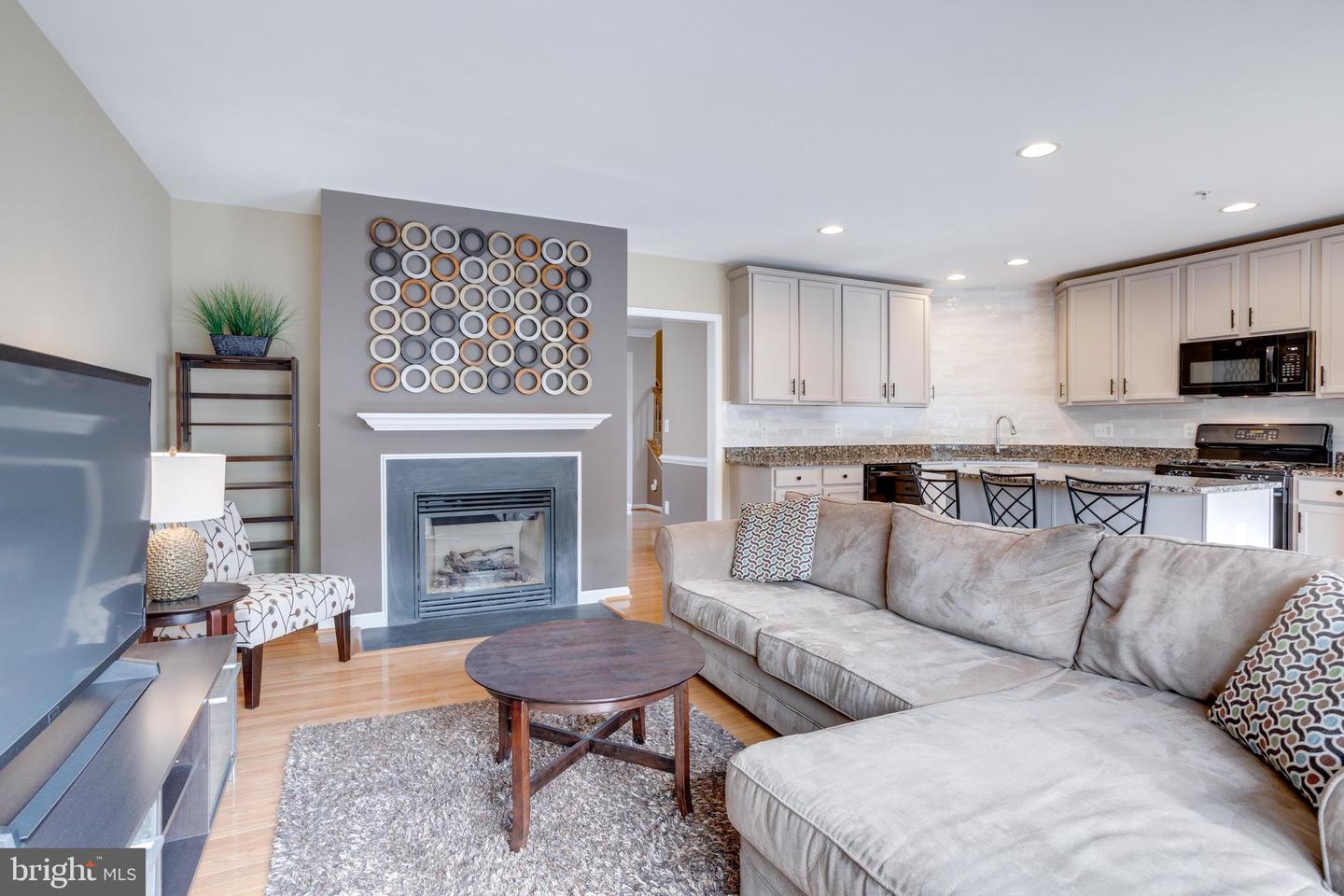 4656 UNIT #522 BATTENBURG LN, FAIRFAX, Virginia 22030, 3 Bedrooms Bedrooms, ,2 BathroomsBathrooms,Residential,For sale,4656 UNIT #522 BATTENBURG LN,VAFX2244190 MLS # VAFX2244190