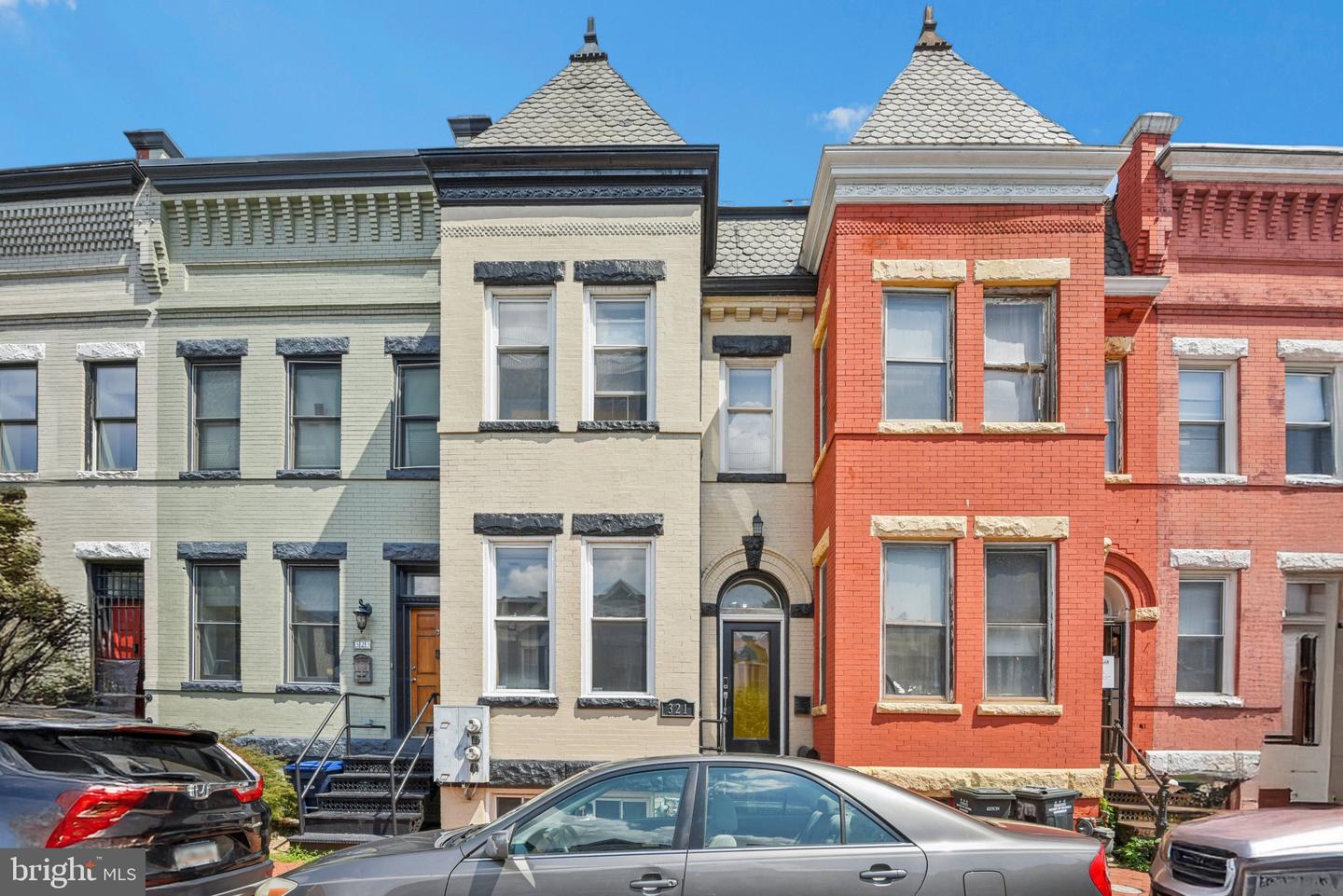 321 ELM ST NW, WASHINGTON, District Of Columbia 20001, 3 Bedrooms Bedrooms, ,2 BathroomsBathrooms,Residential,For sale,321 ELM ST NW,DCDC2204274 MLS # DCDC2204274