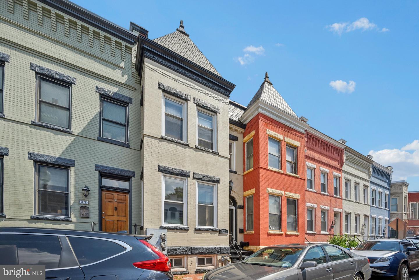 321 ELM ST NW, WASHINGTON, District Of Columbia 20001, 3 Bedrooms Bedrooms, ,2 BathroomsBathrooms,Residential,For sale,321 ELM ST NW,DCDC2204274 MLS # DCDC2204274
