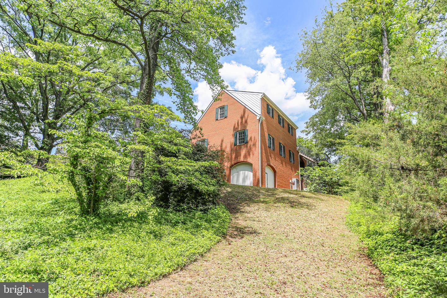 1711 HIGHLAND RD, FREDERICKSBURG, Virginia 22401, 6 Bedrooms Bedrooms, ,6 BathroomsBathrooms,Residential,For sale,1711 HIGHLAND RD,VAFB2008402 MLS # VAFB2008402