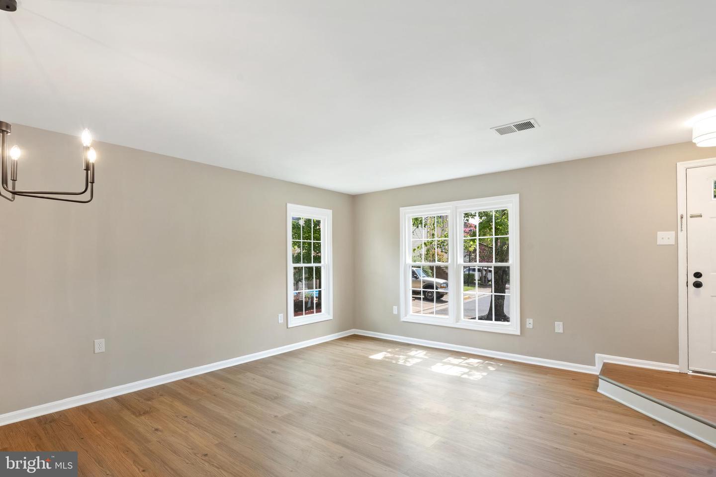 7422 BARBADOS LN, MANASSAS, Virginia 20109, 3 Bedrooms Bedrooms, ,2 BathroomsBathrooms,Residential,For sale,7422 BARBADOS LN,VAPW2096672 MLS # VAPW2096672