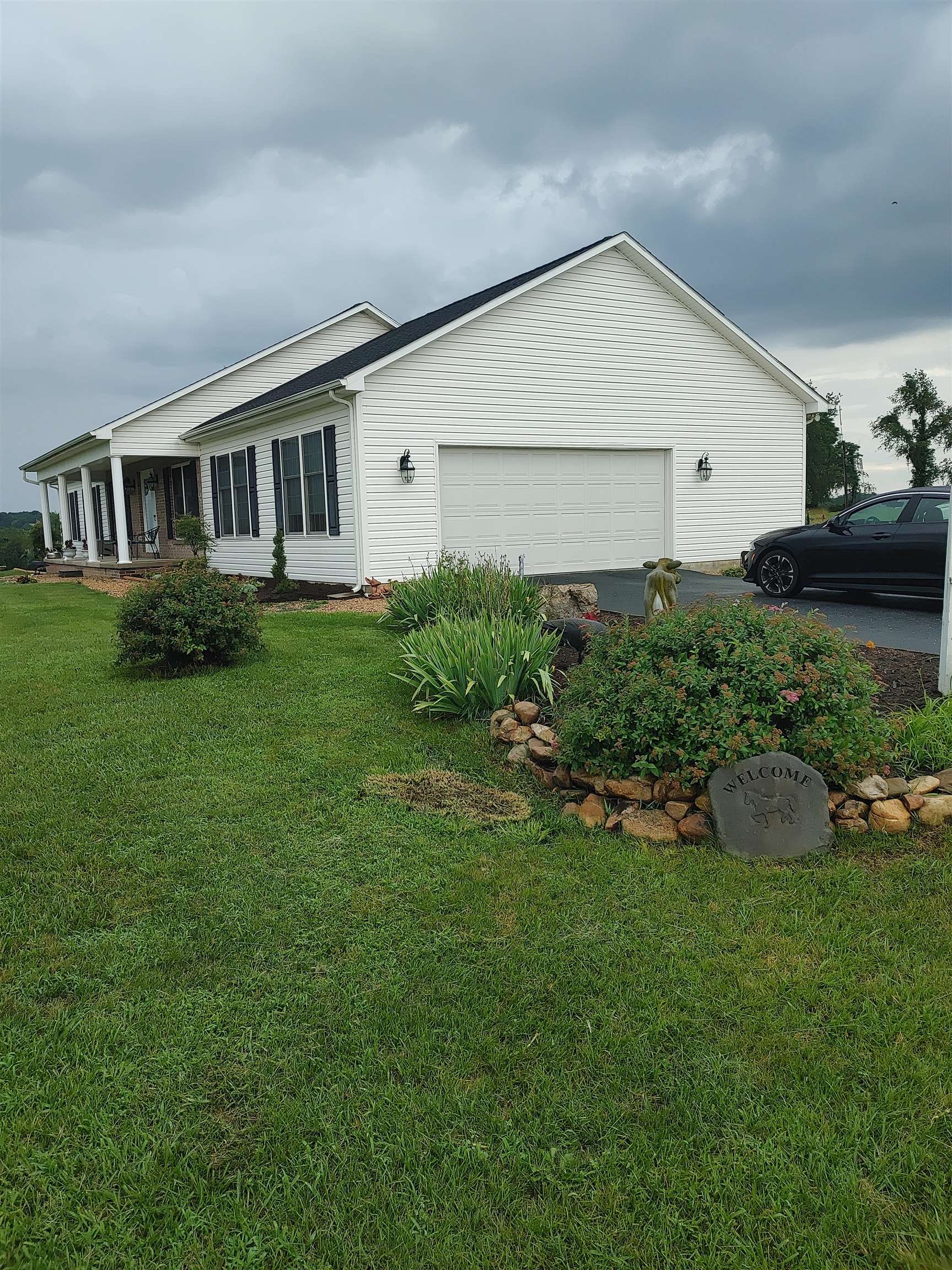 112 GUERNSEY LN, STAUNTON, Virginia 24401, 3 Bedrooms Bedrooms, ,2 BathroomsBathrooms,Residential,112 GUERNSEY LN,666502 MLS # 666502