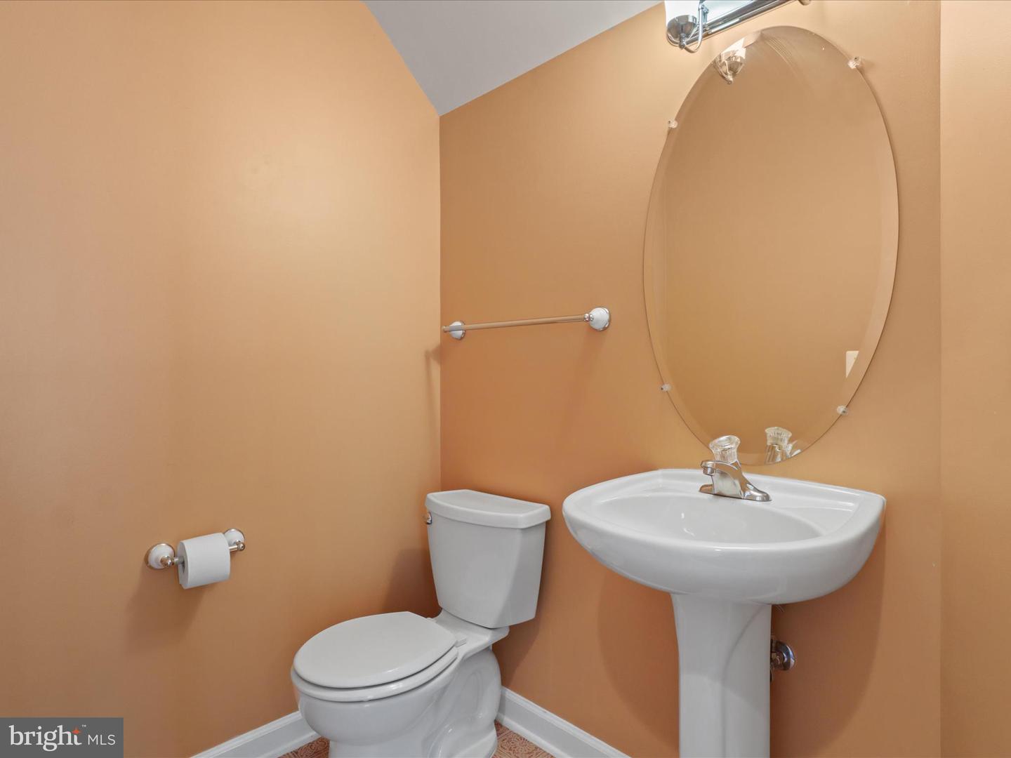 7684 AUDUBON MEADOW, ALEXANDRIA, Virginia 22306, 3 Bedrooms Bedrooms, ,3 BathroomsBathrooms,Residential,For sale,7684 AUDUBON MEADOW,VAFX2249314 MLS # VAFX2249314